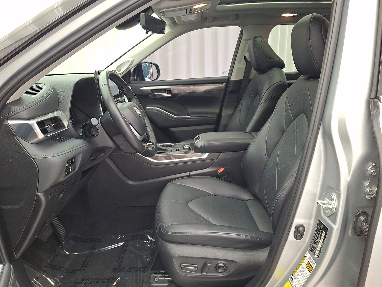 Used 2023 Toyota Highlander SUV
