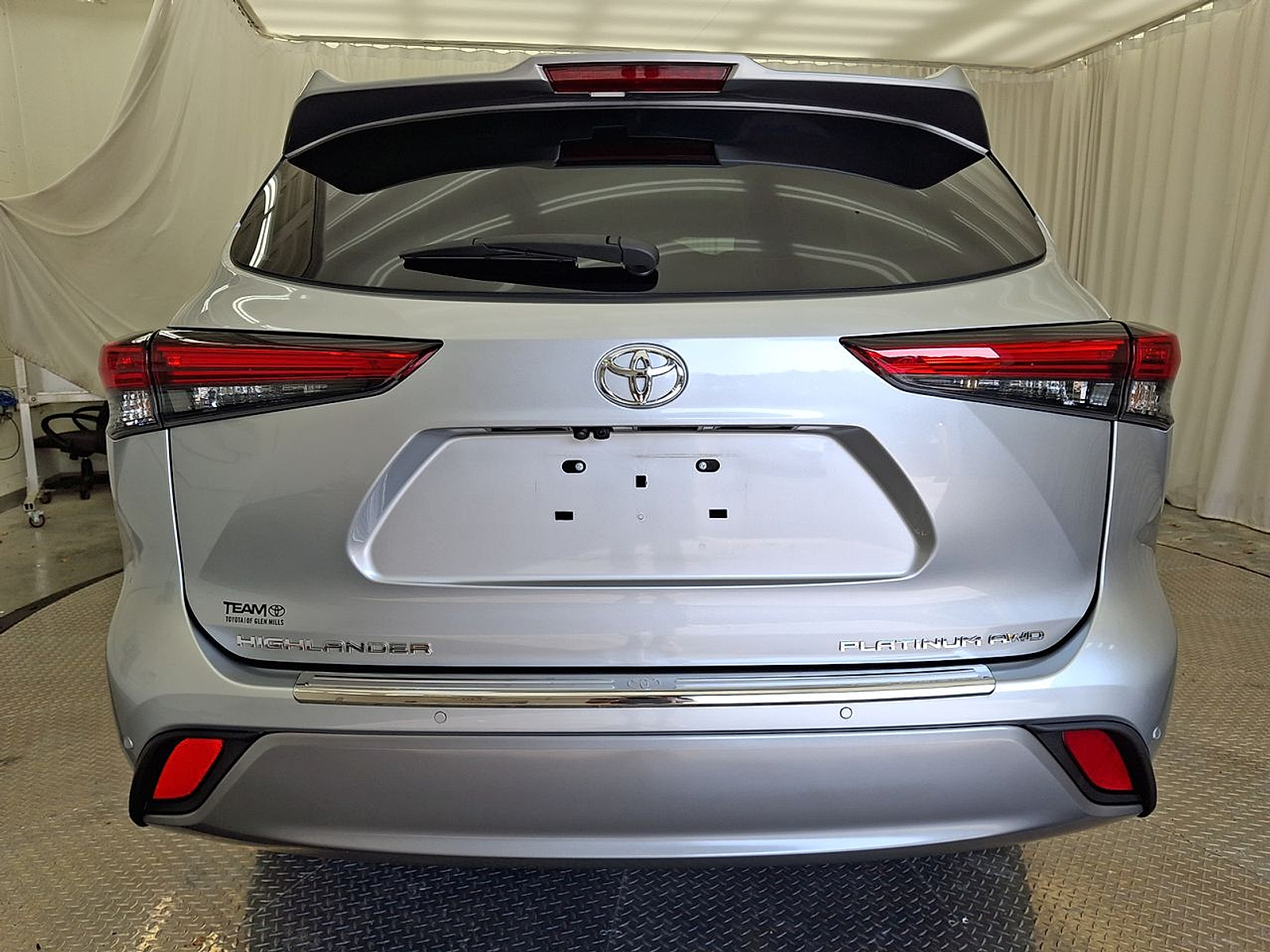 Used 2023 Toyota Highlander SUV