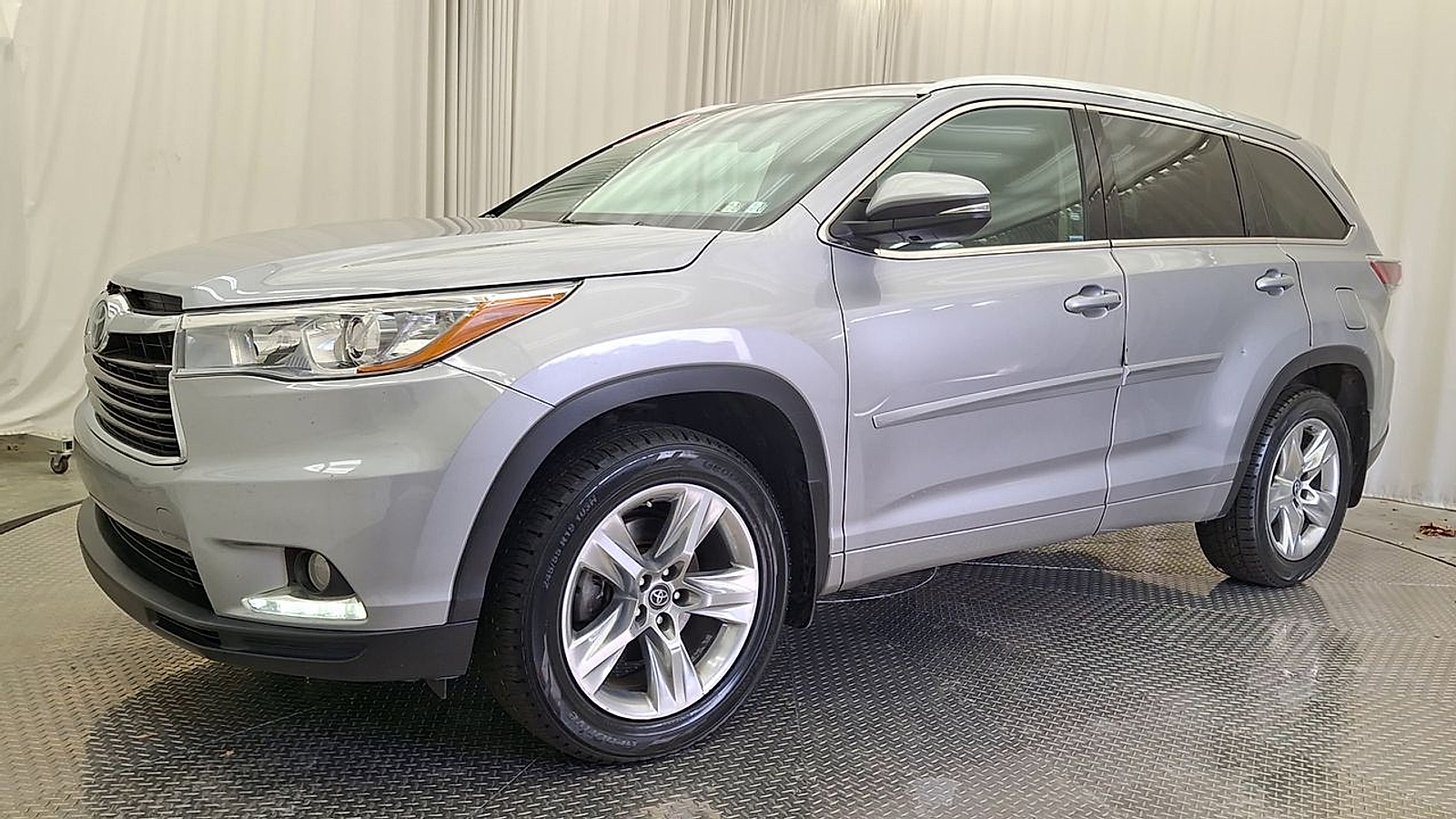 Used 2016 Toyota Highlander SUV