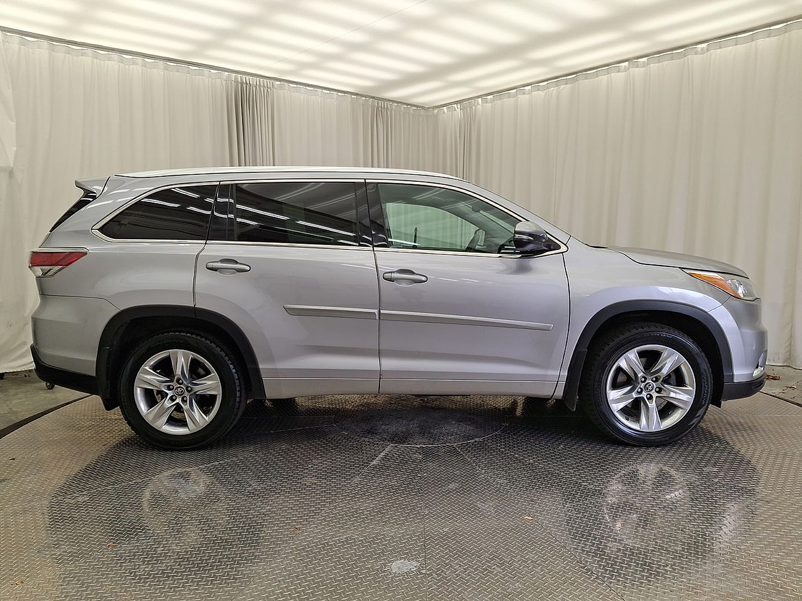 Used 2016 Toyota Highlander SUV