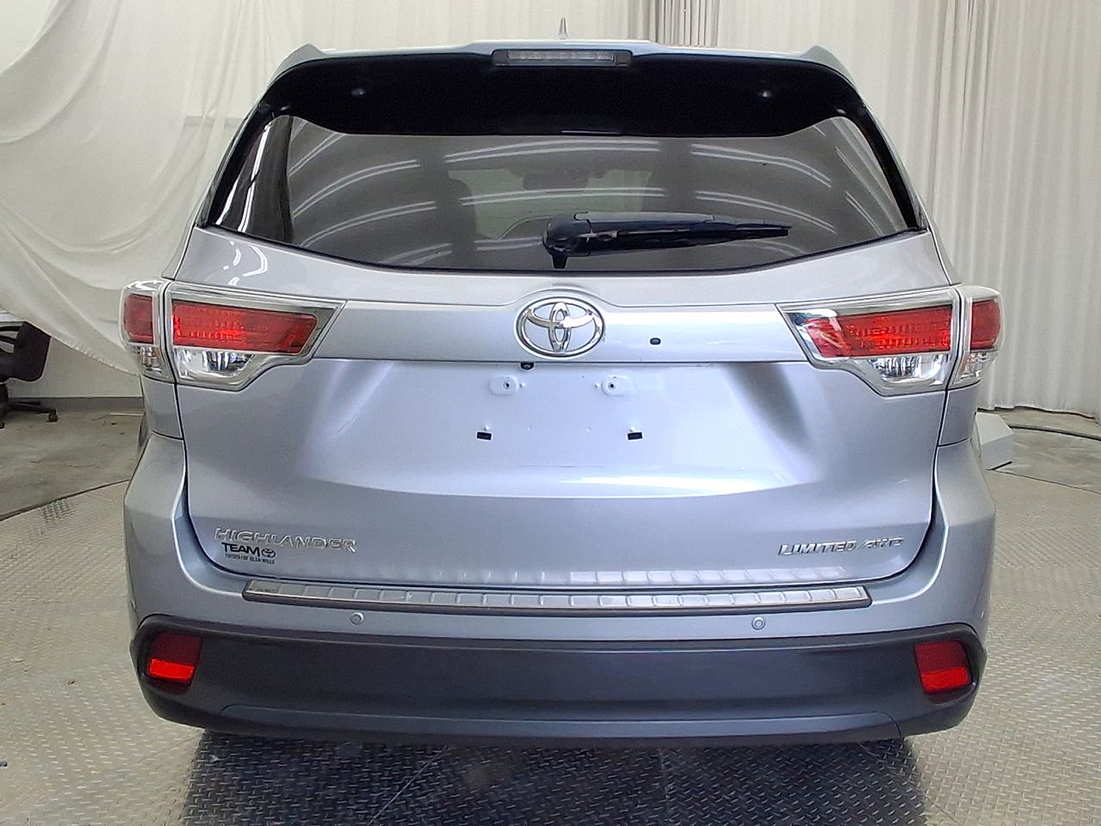 Used 2016 Toyota Highlander SUV