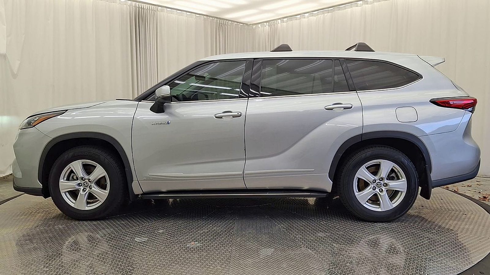 Used 2020 Toyota Highlander SUV