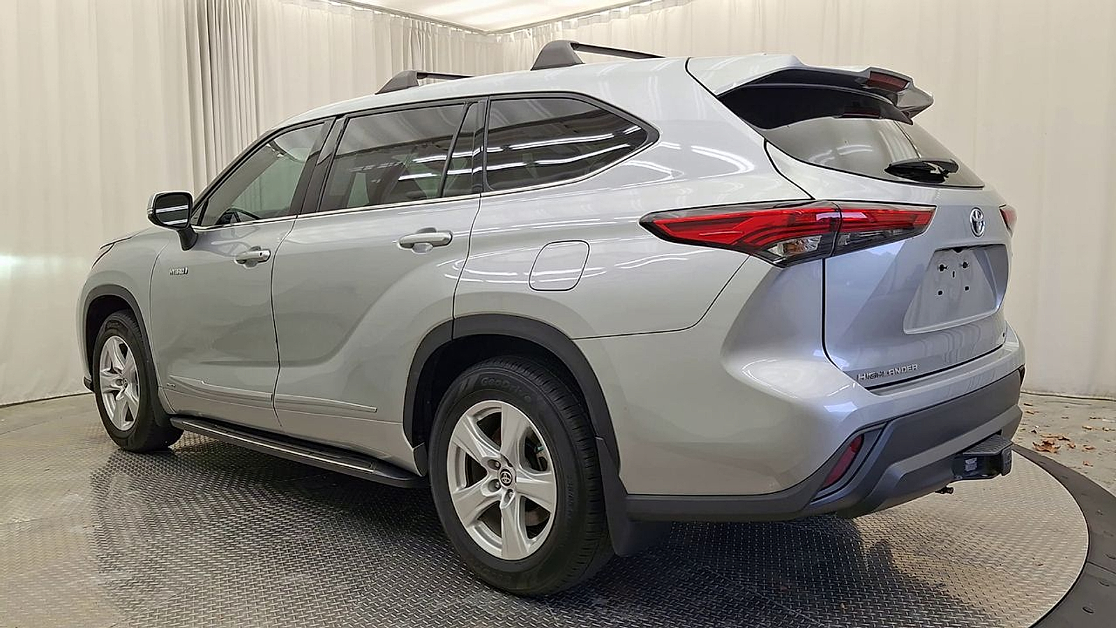 Used 2020 Toyota Highlander SUV