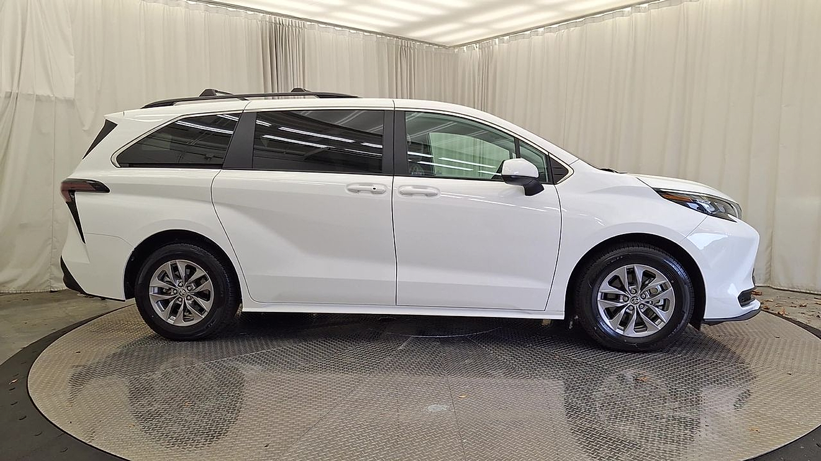 Used 2026 Toyota Sienna Van