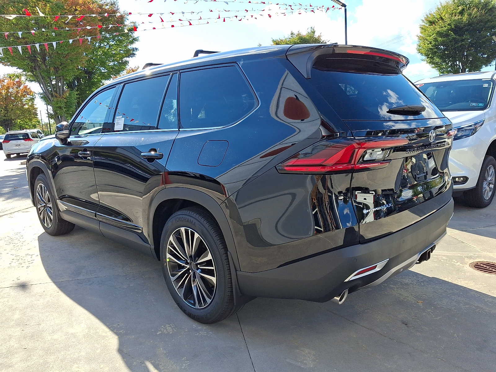 New 2026 Toyota Grand Highlander Hybrid SUV