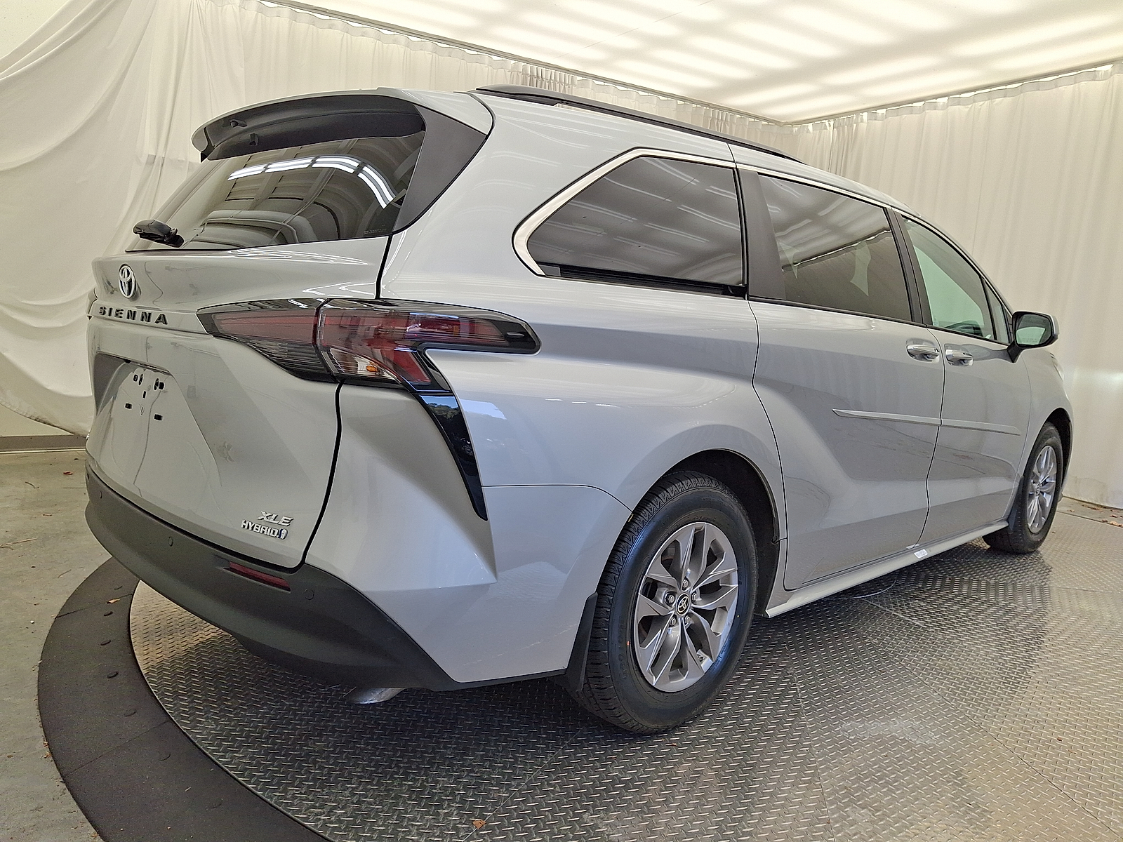 Used 2024 Toyota Sienna Van