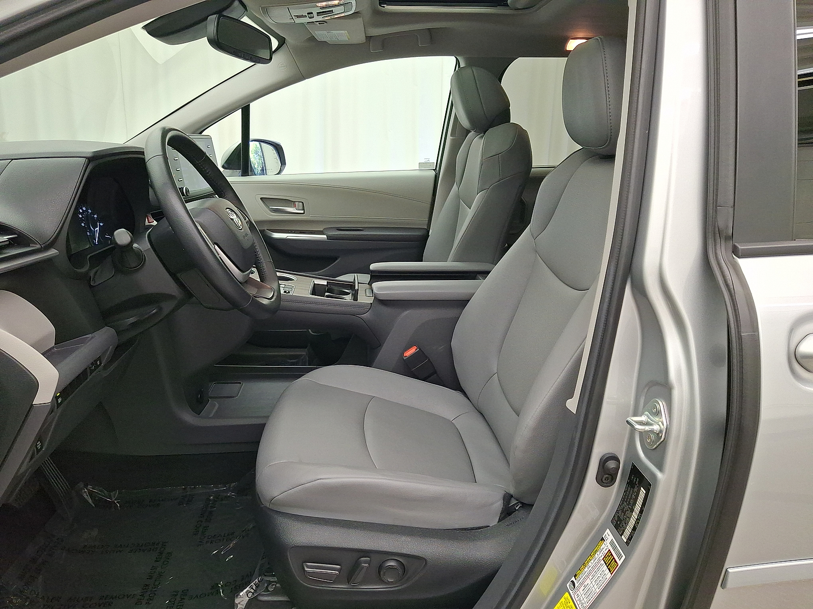 Used 2024 Toyota Sienna Van