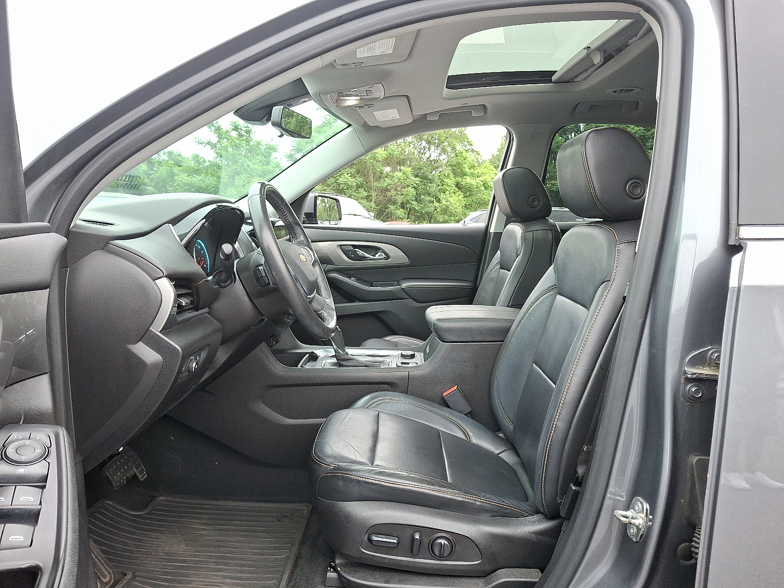 used 2018 Chevrolet Traverse car, priced at $15,999