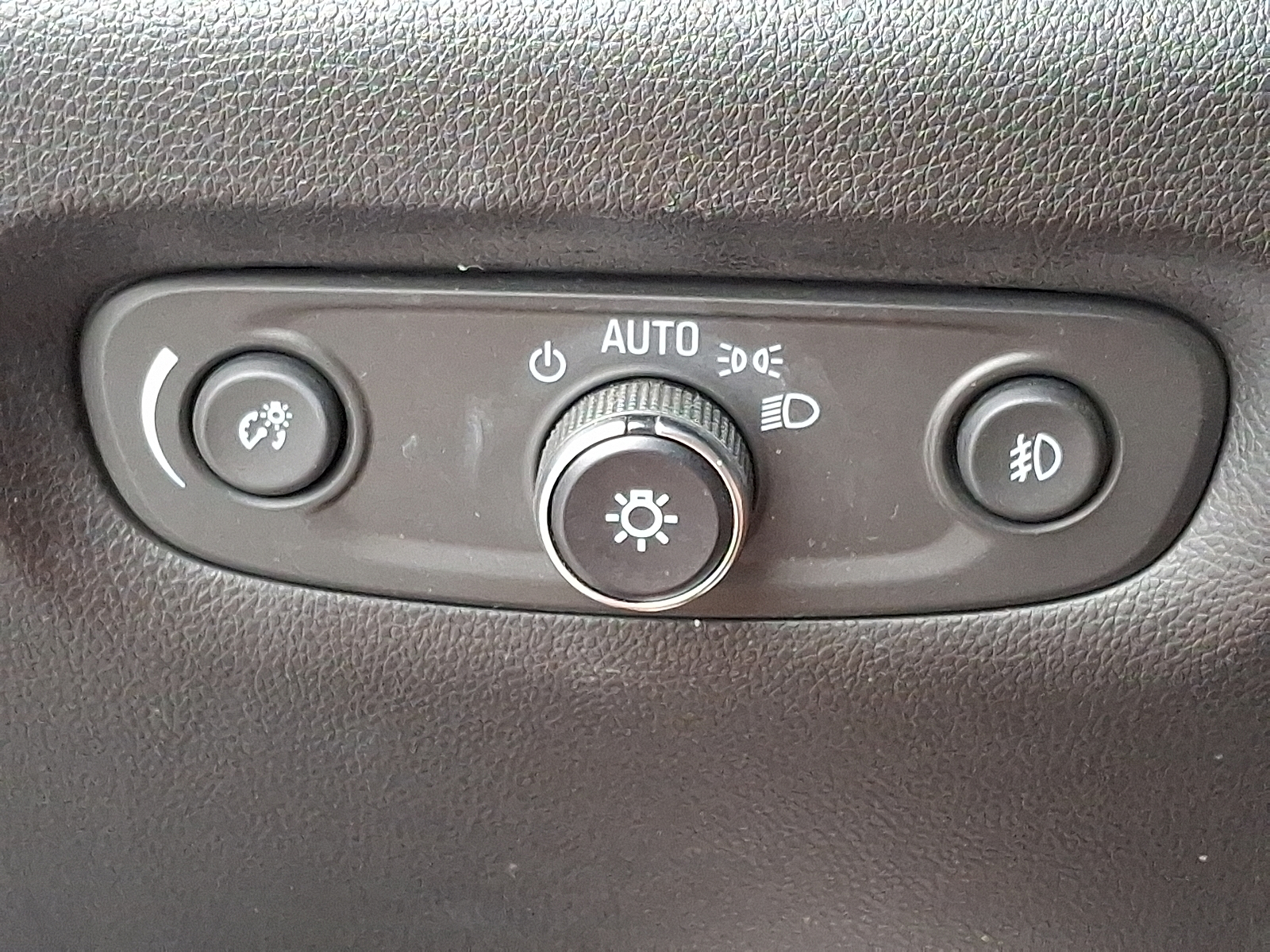 used 2018 Chevrolet Traverse car, priced at $15,999