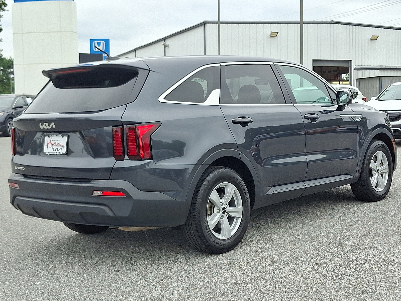 used 2023 Kia Sorento car, priced at $22,499