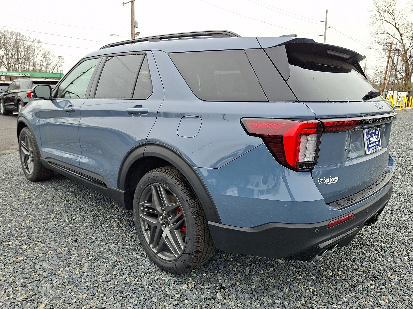 View vehicle photo 3