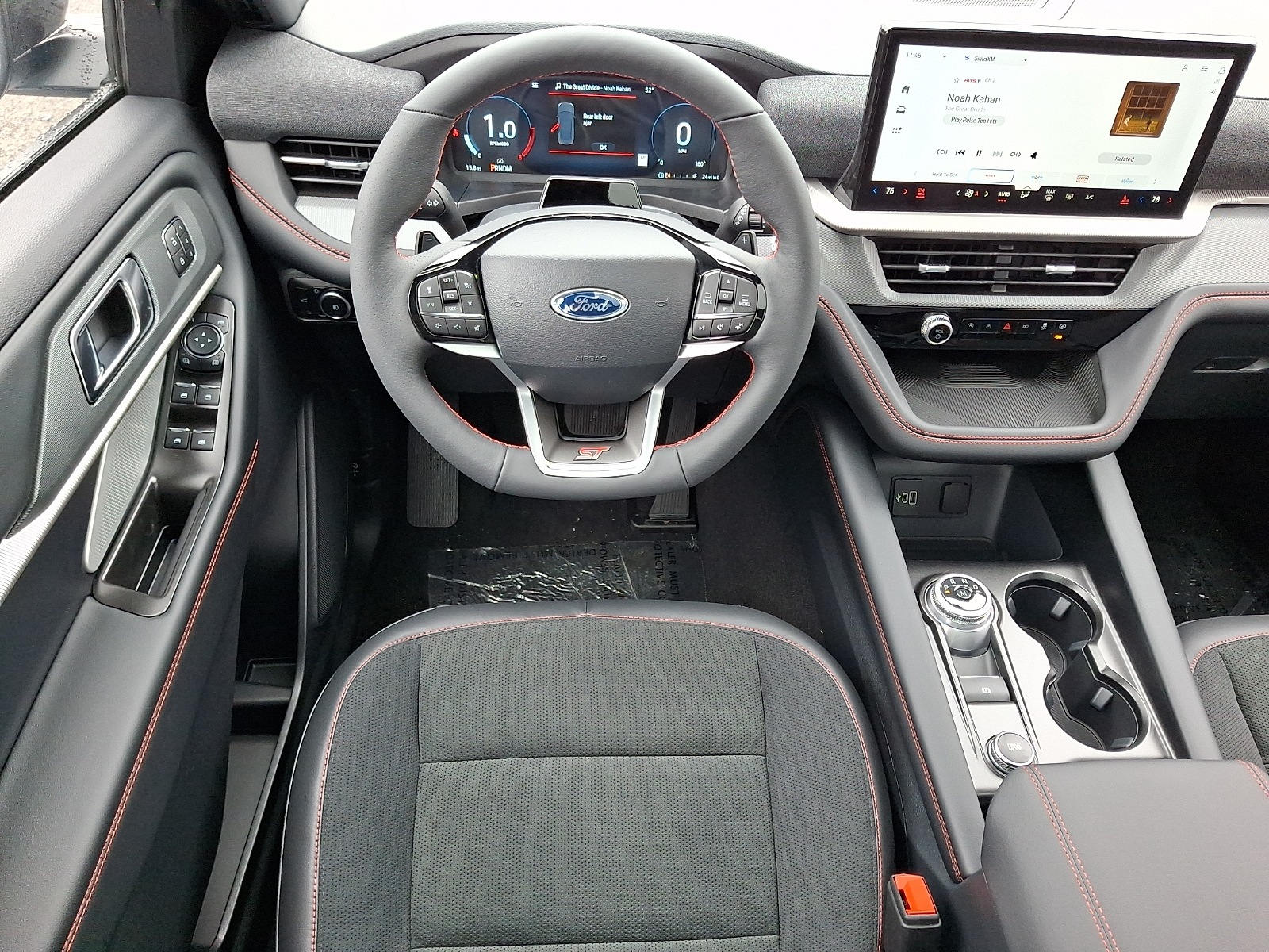 View vehicle photo 7