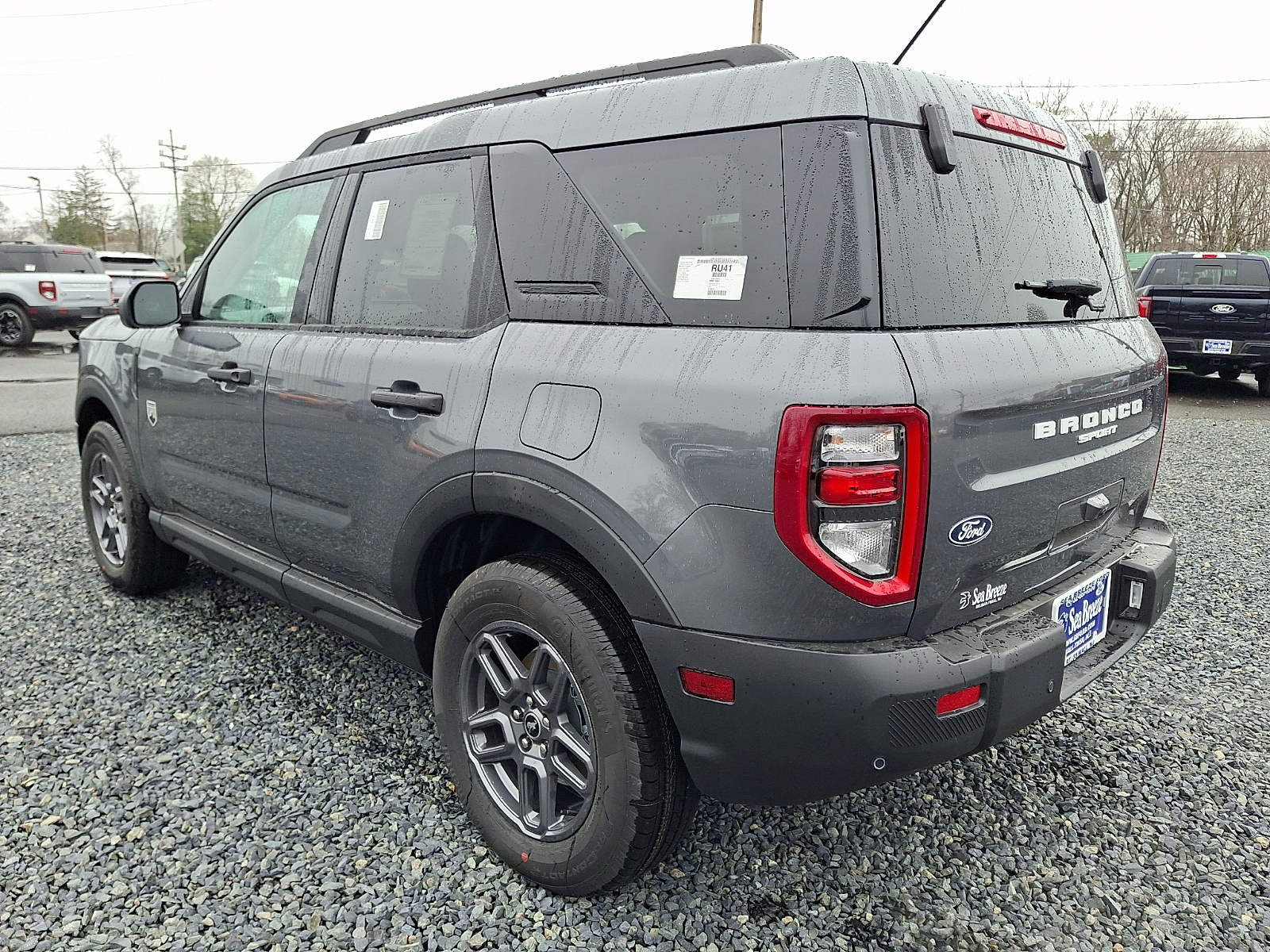 View vehicle photo 3