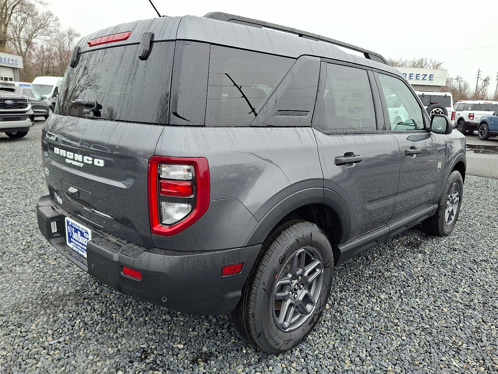 View vehicle photo 4