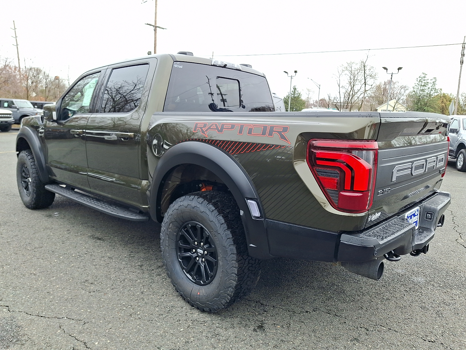 View vehicle photo 3