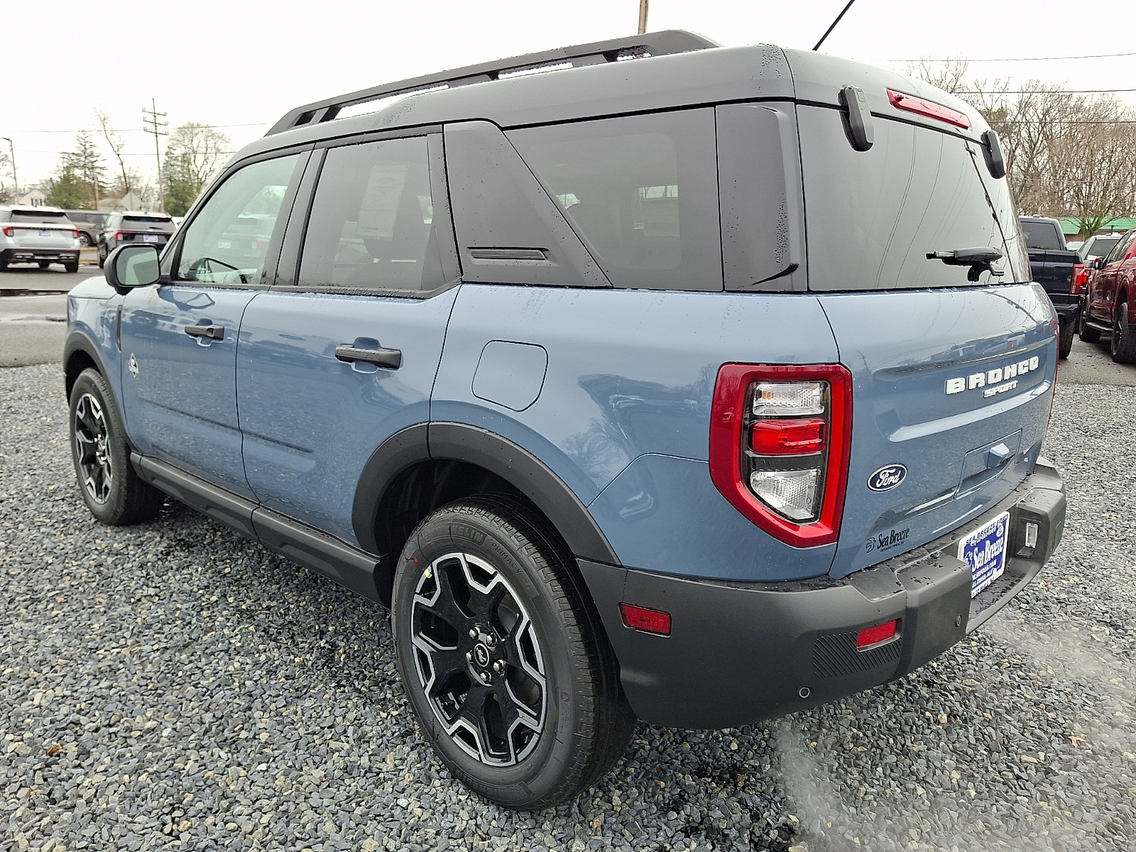 View vehicle photo 3