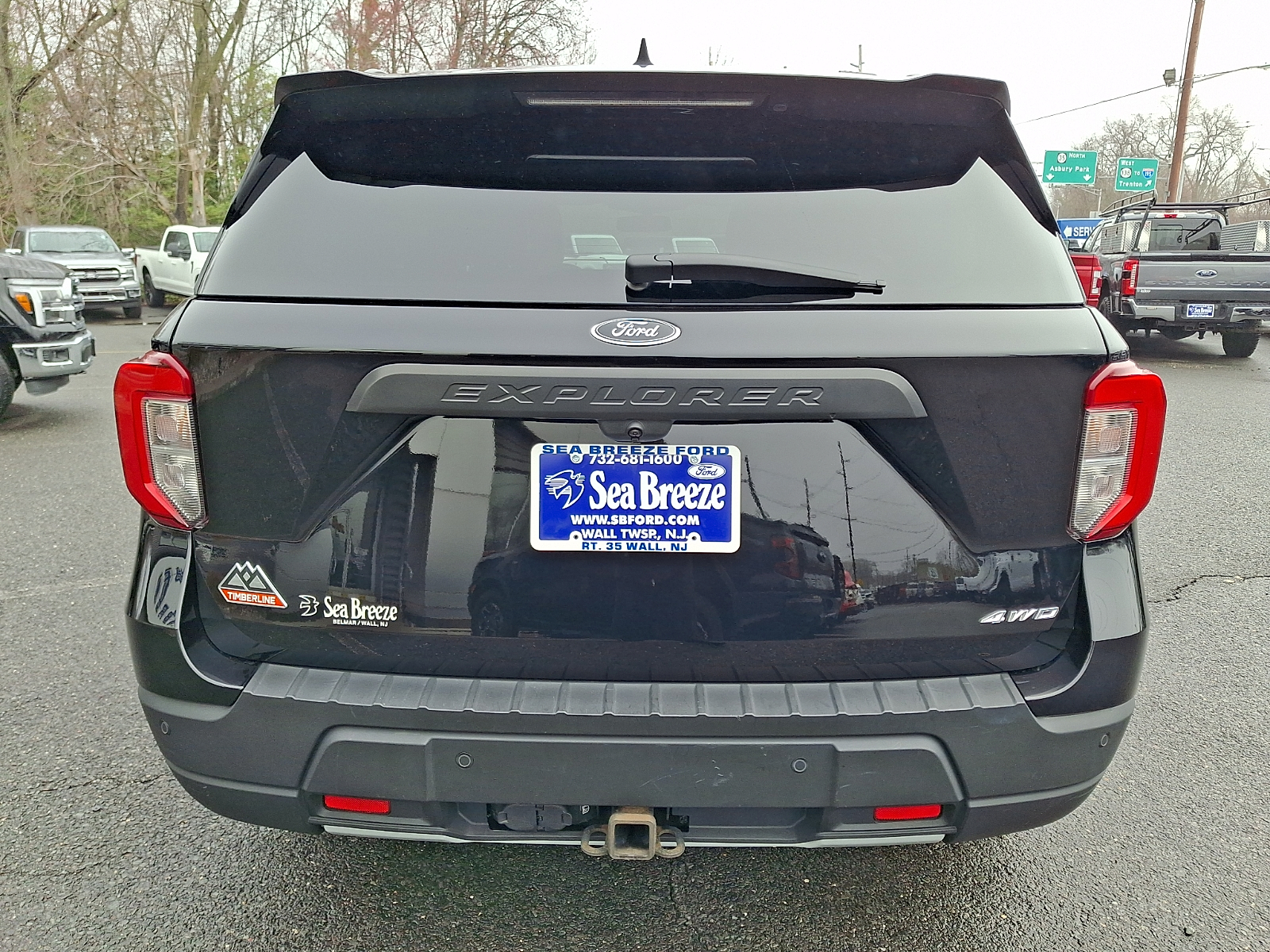 View vehicle photo 5