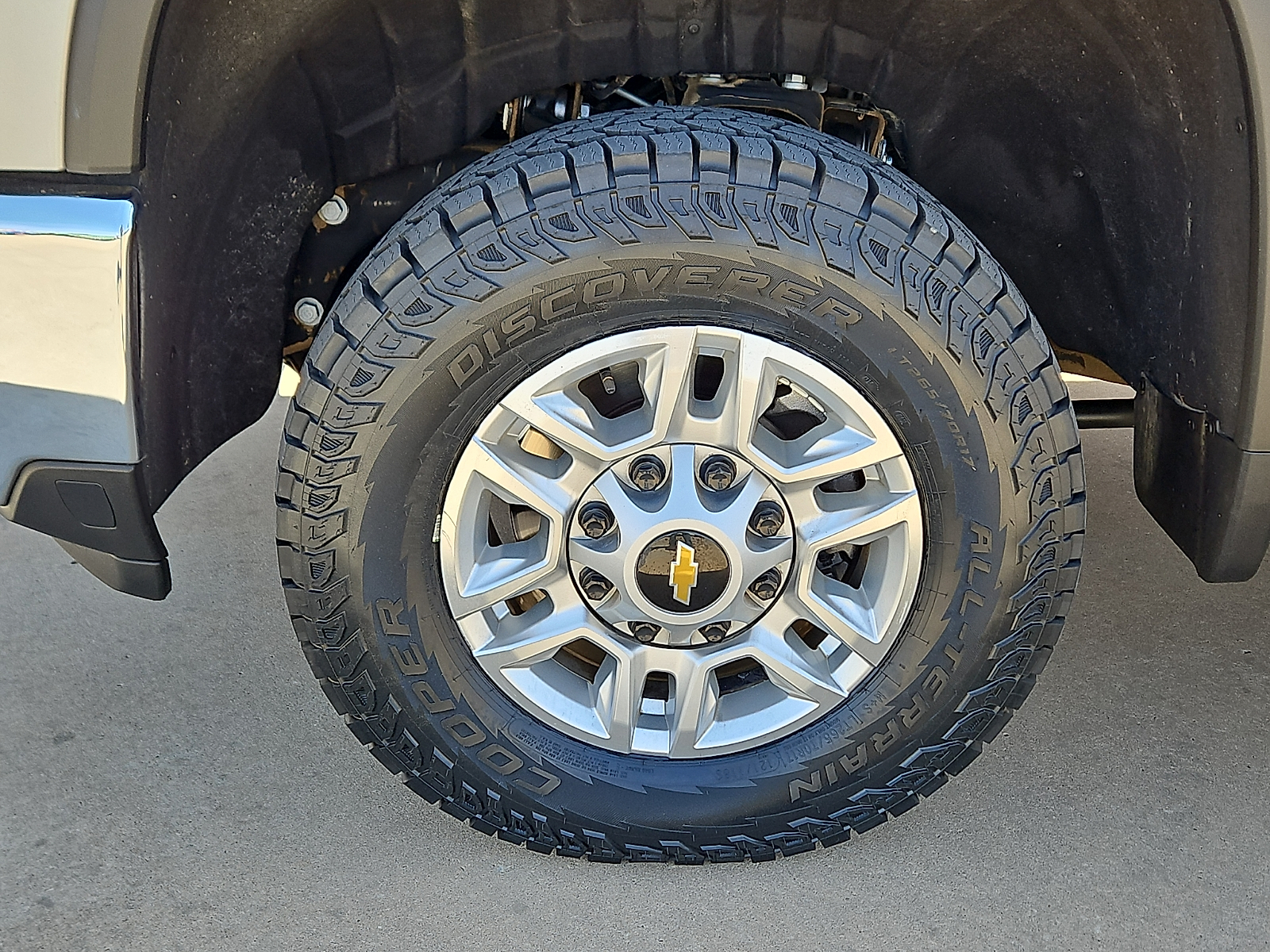 2025 Chevrolet Silverado 2500HD 4WD Crew Cab Long Bed LT - 4