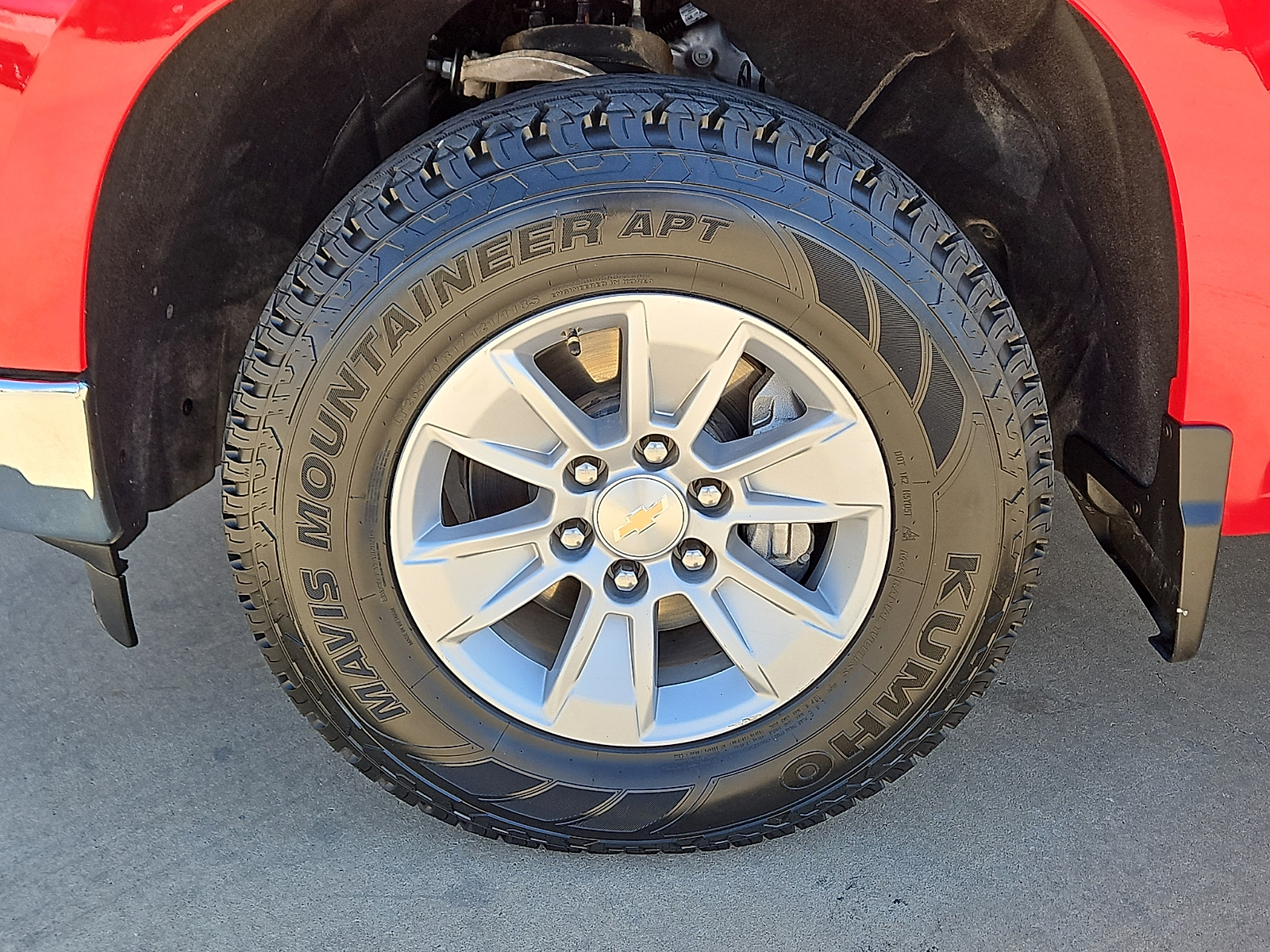 2025 Chevrolet Silverado 1500 2WD Crew Cab Short Bed LT - 4