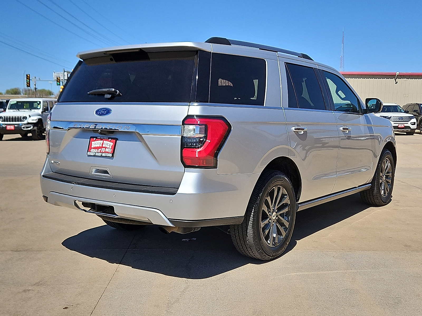 View vehicle photo 3