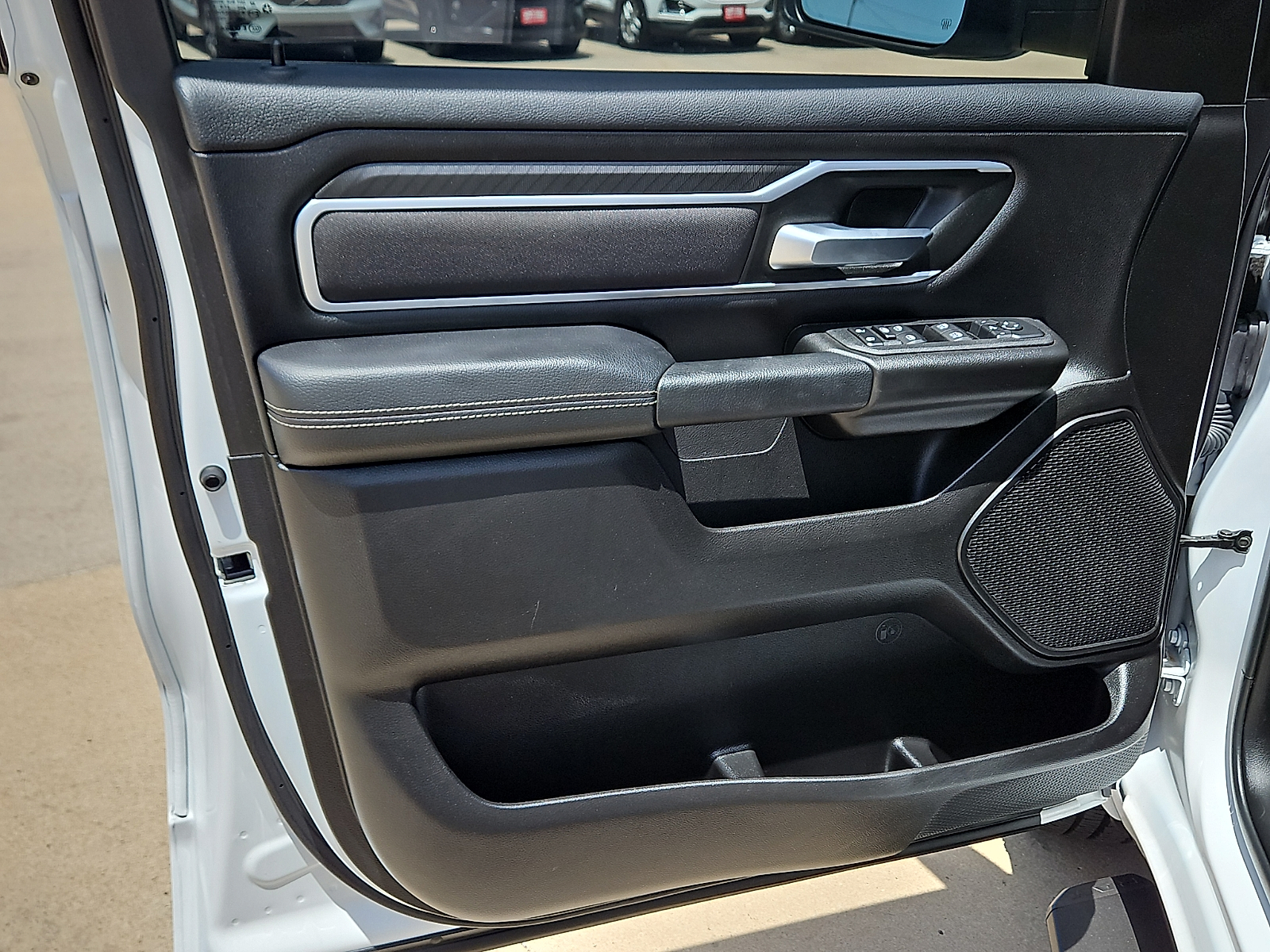 2025 Ram 1500 Lone Star Crew Cab 4x4 5'7" Box - 11