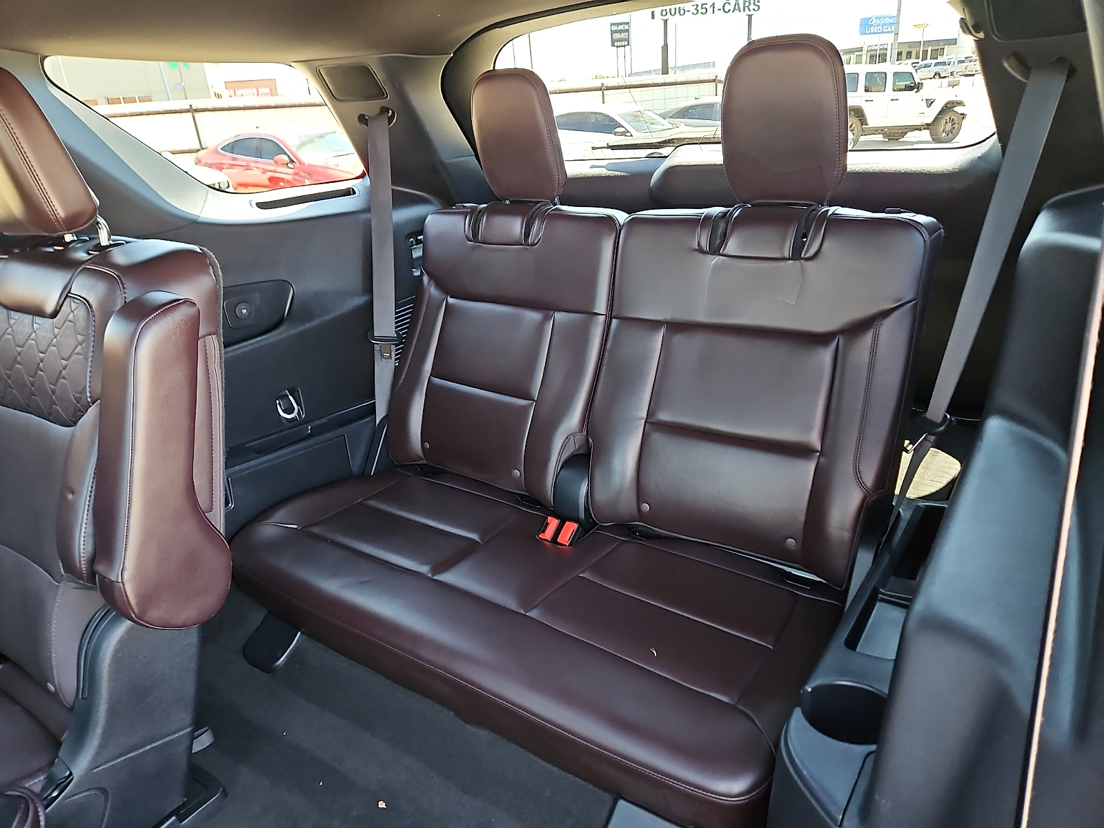 2025 Ford Explorer Platinum - 8