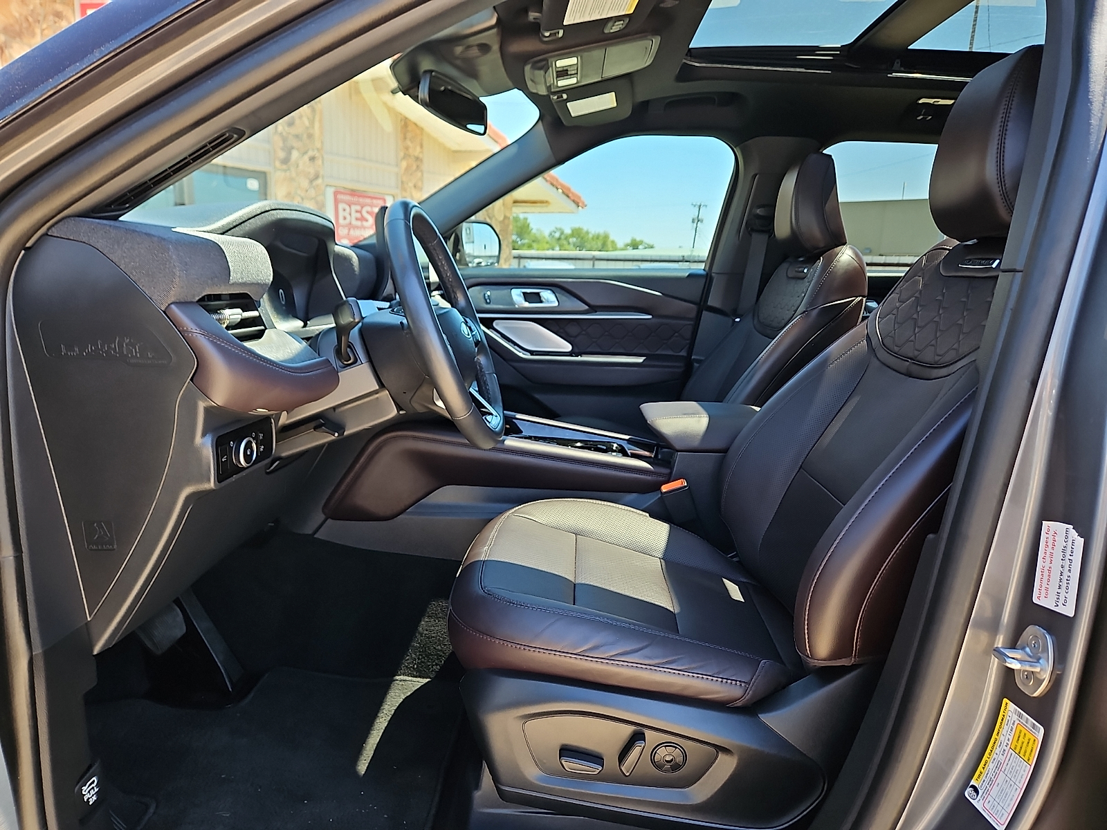 2025 Ford Explorer Platinum - 10
