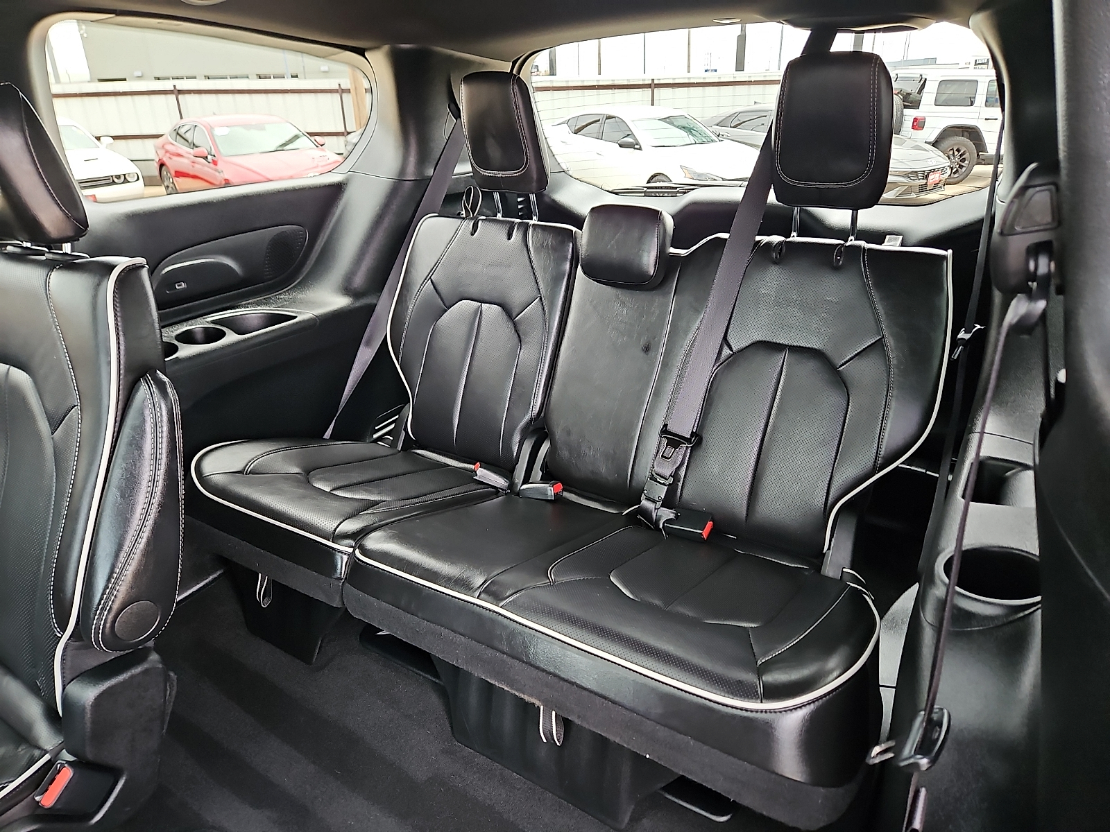 2026 Chrysler Pacifica Limited - 8