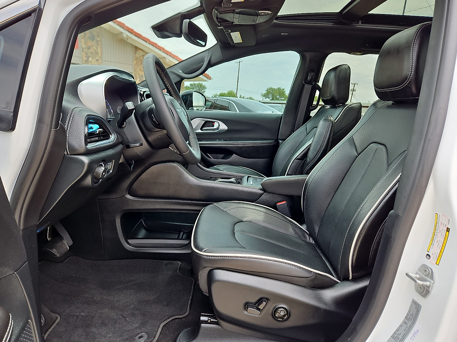 2026 Chrysler Pacifica Limited - 10