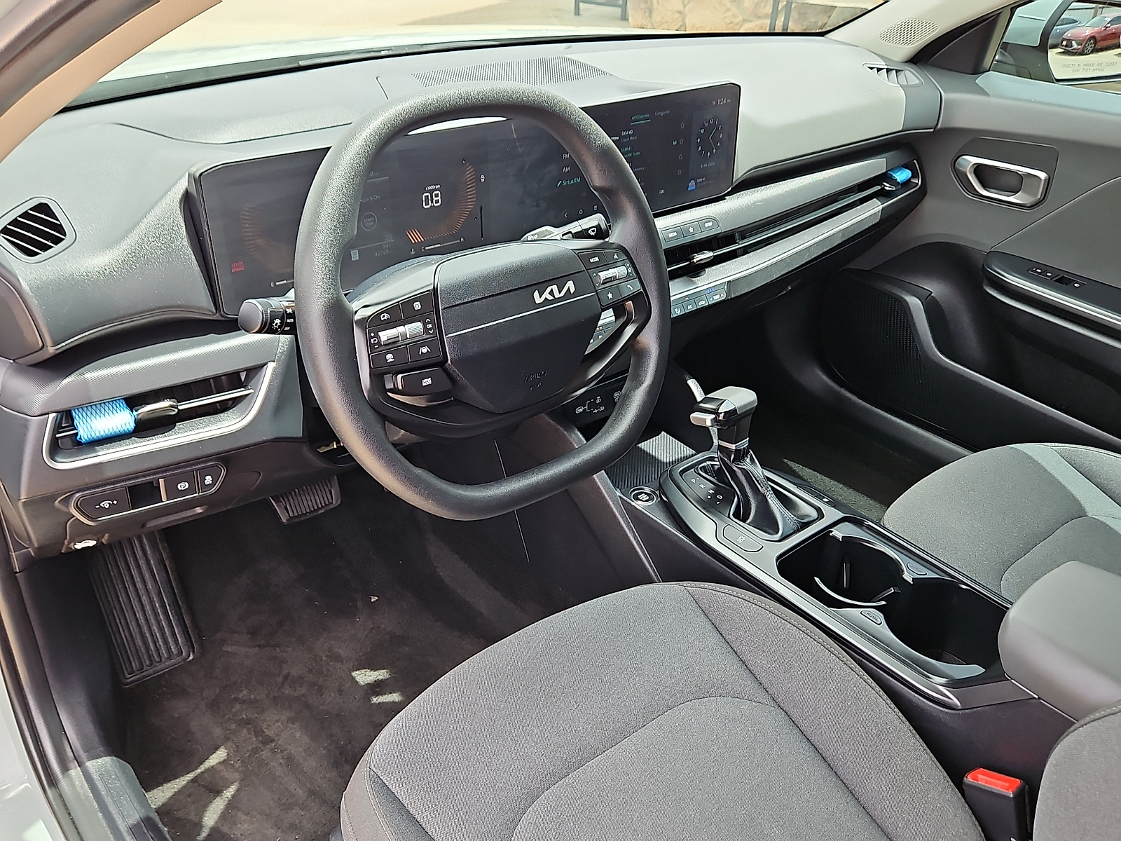 2025 Kia K4 LXS - 11
