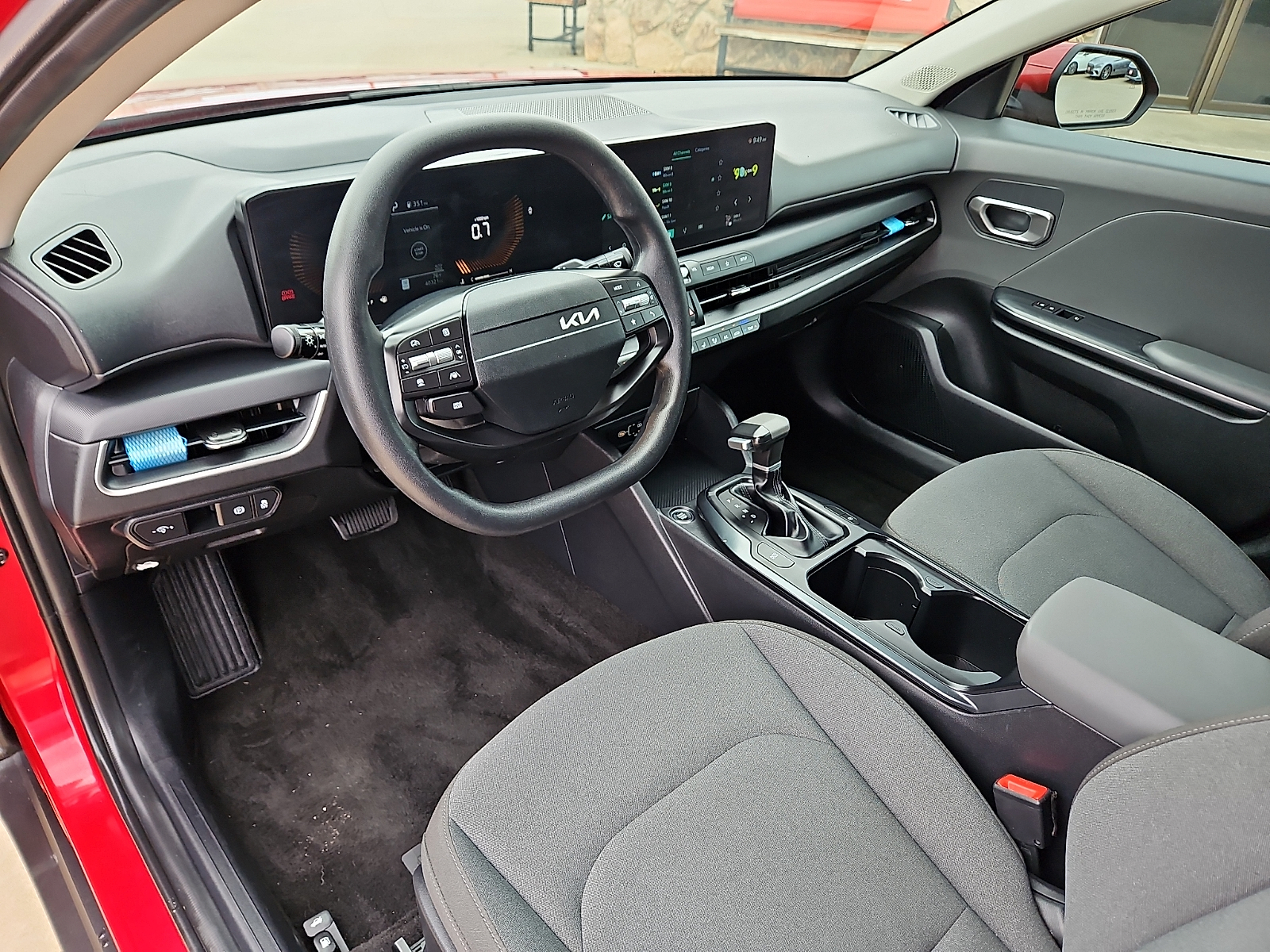 2025 Kia K4 LXS - 11