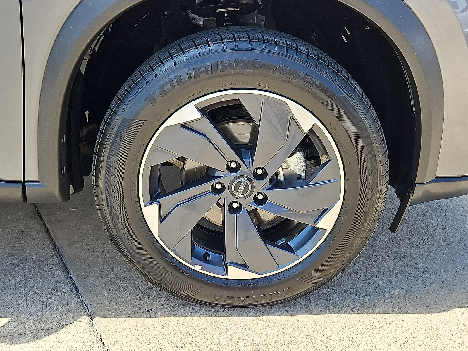 2025 Nissan Rogue SV FWD - 4