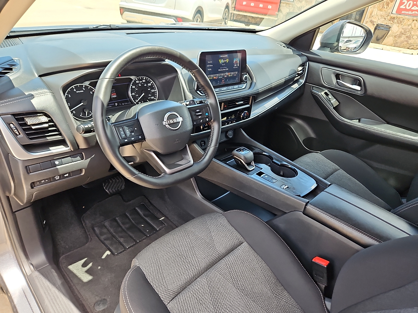 2025 Nissan Rogue SV FWD - 11