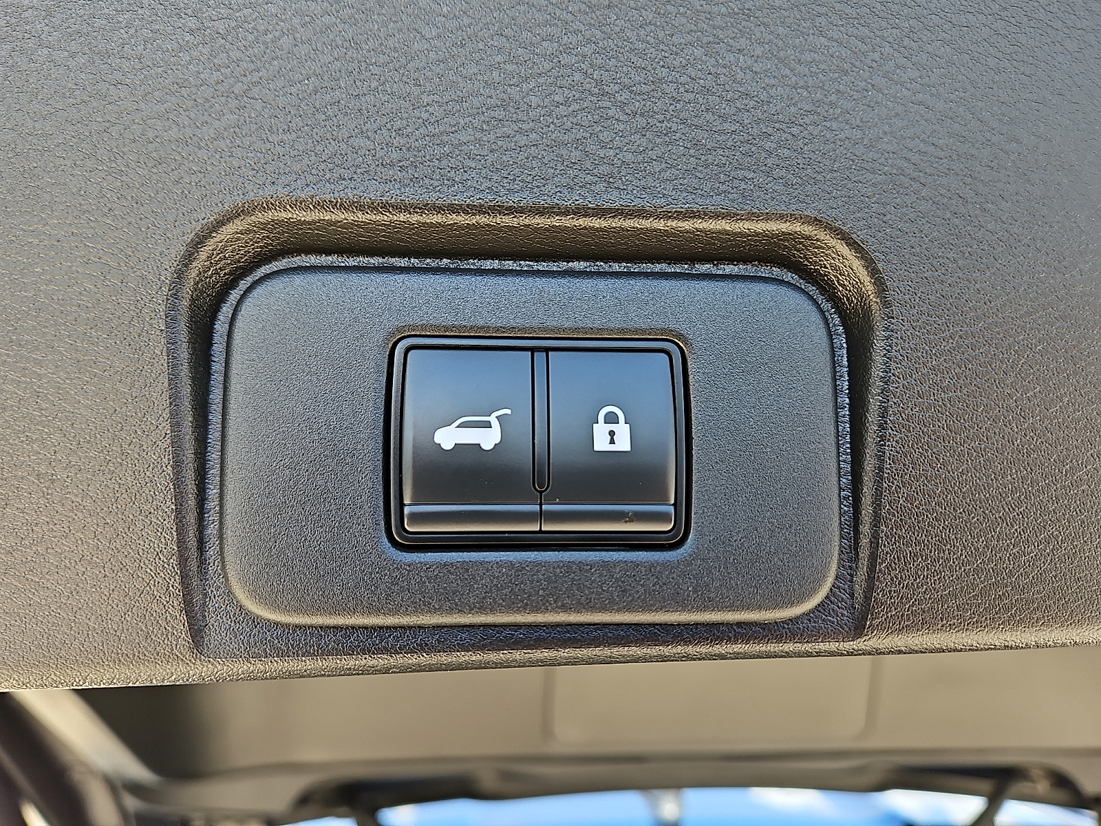 2025 Nissan Rogue SV FWD - 6