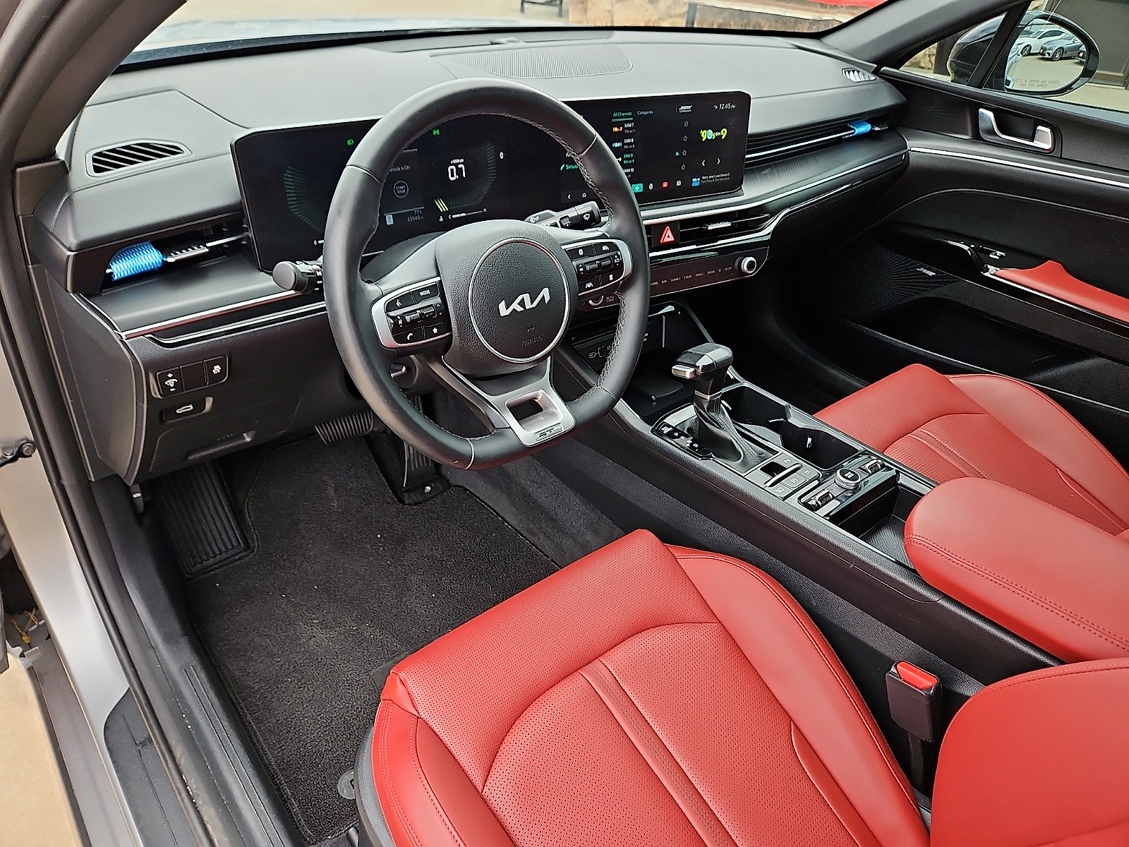 2025 Kia K5 GT-Line - 10