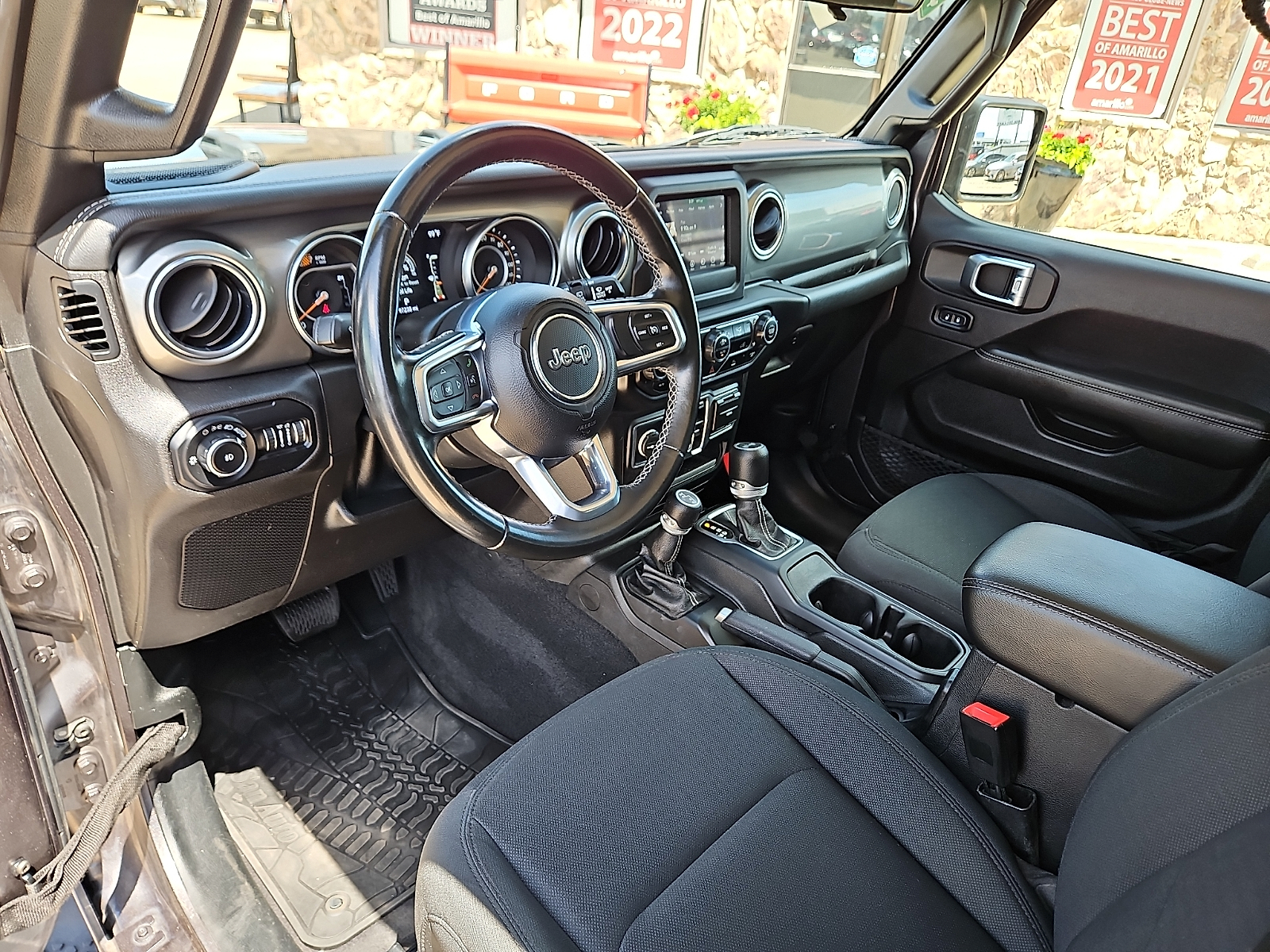 2021 Jeep Wrangler Unlimited Sahara 4x4 - 10