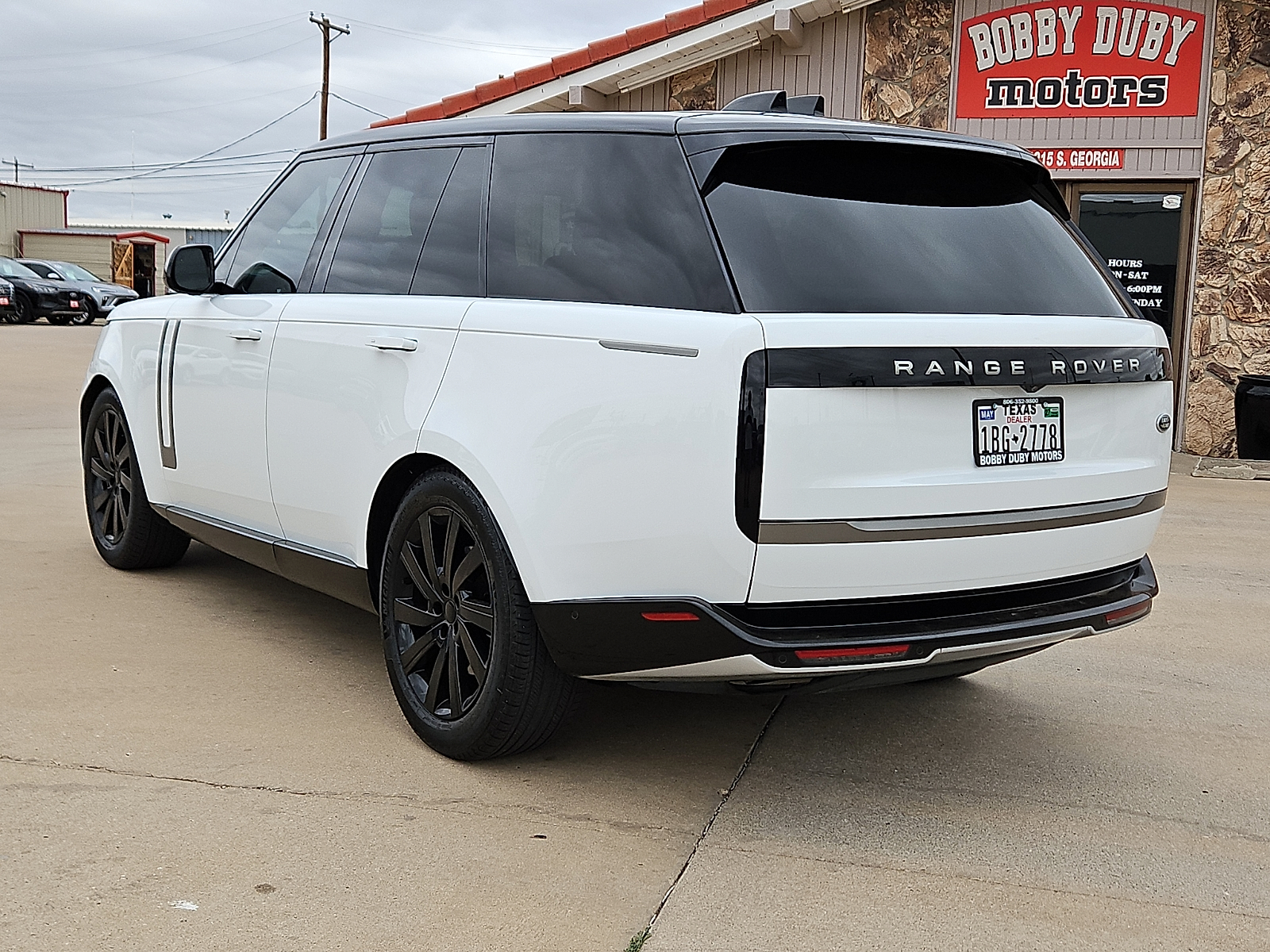 2023 Land Rover Range Rover P400 SE - 1