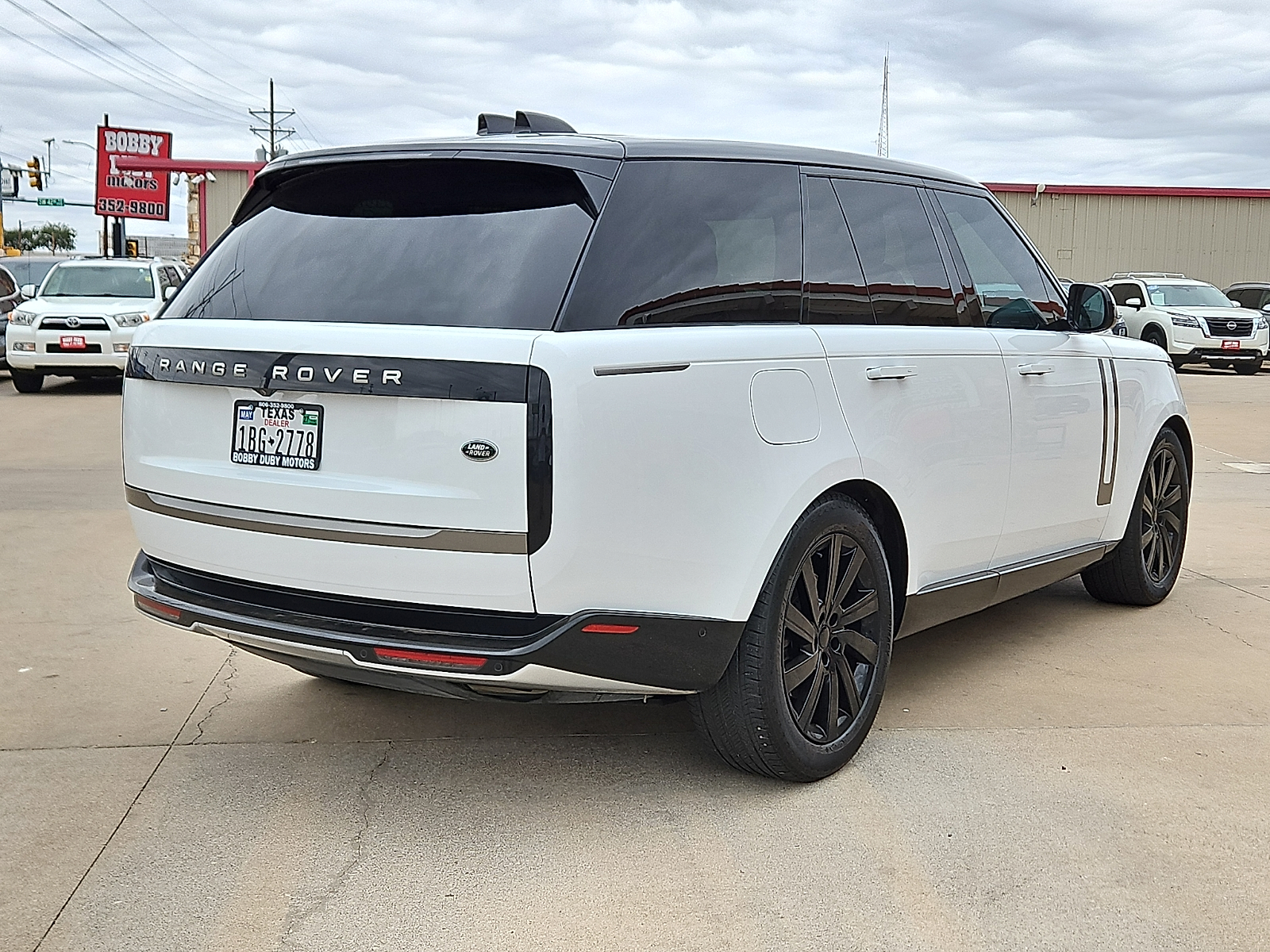2023 Land Rover Range Rover P400 SE - 2