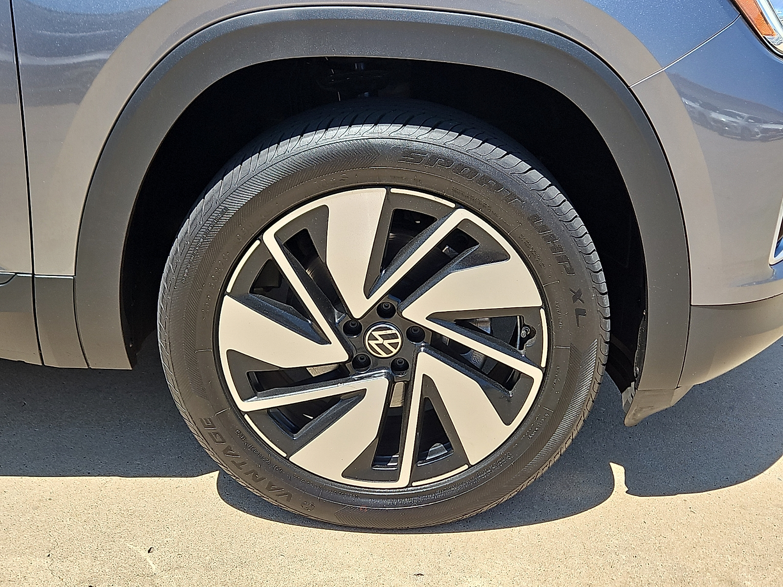 2025 Volkswagen Atlas 2.0T SE w/Technology - 4