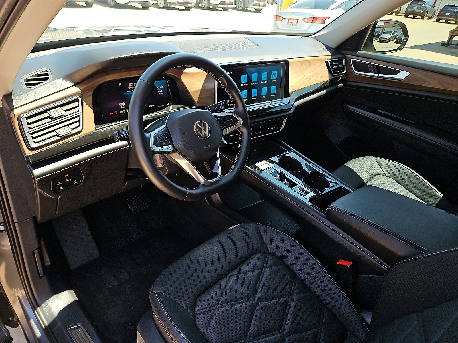 2025 Volkswagen Atlas 2.0T SE w/Technology - 11
