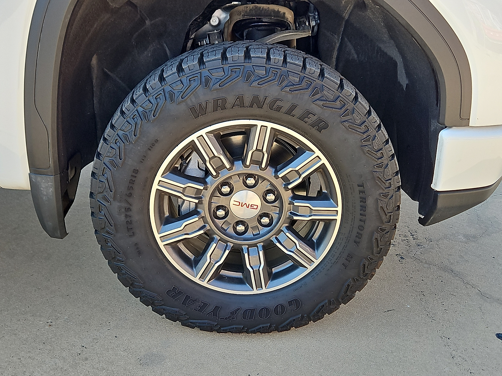 2025 GMC Sierra 1500 4WD Crew Cab Short Box AT4 Summit White at Street VW of Amarillo