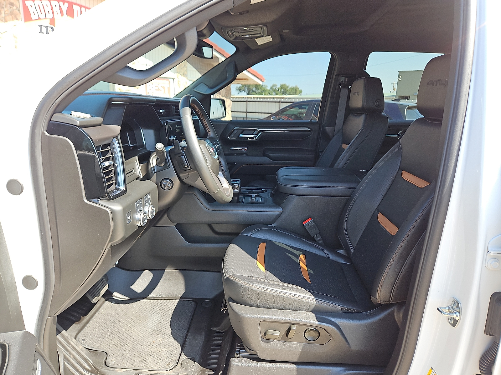 2025 GMC Sierra 1500 4WD Crew Cab Short Box AT4 Summit White at Street VW of Amarillo