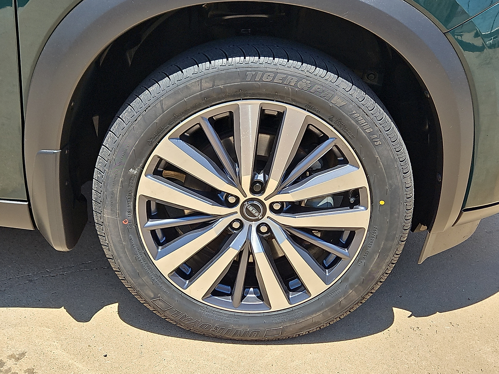 2022 Nissan Pathfinder Platinum 2WD - 4