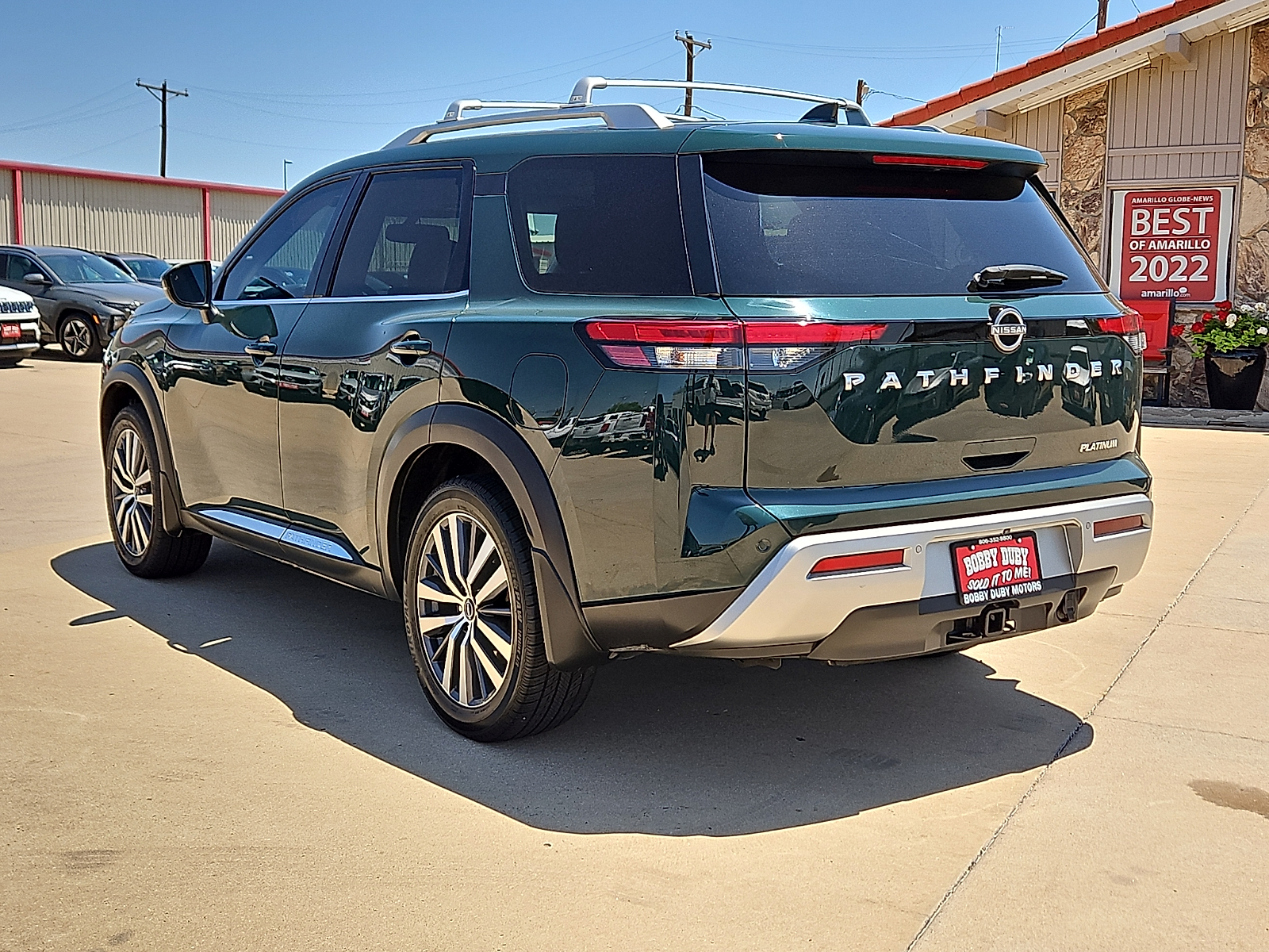 2022 Nissan Pathfinder Platinum 2WD - 1