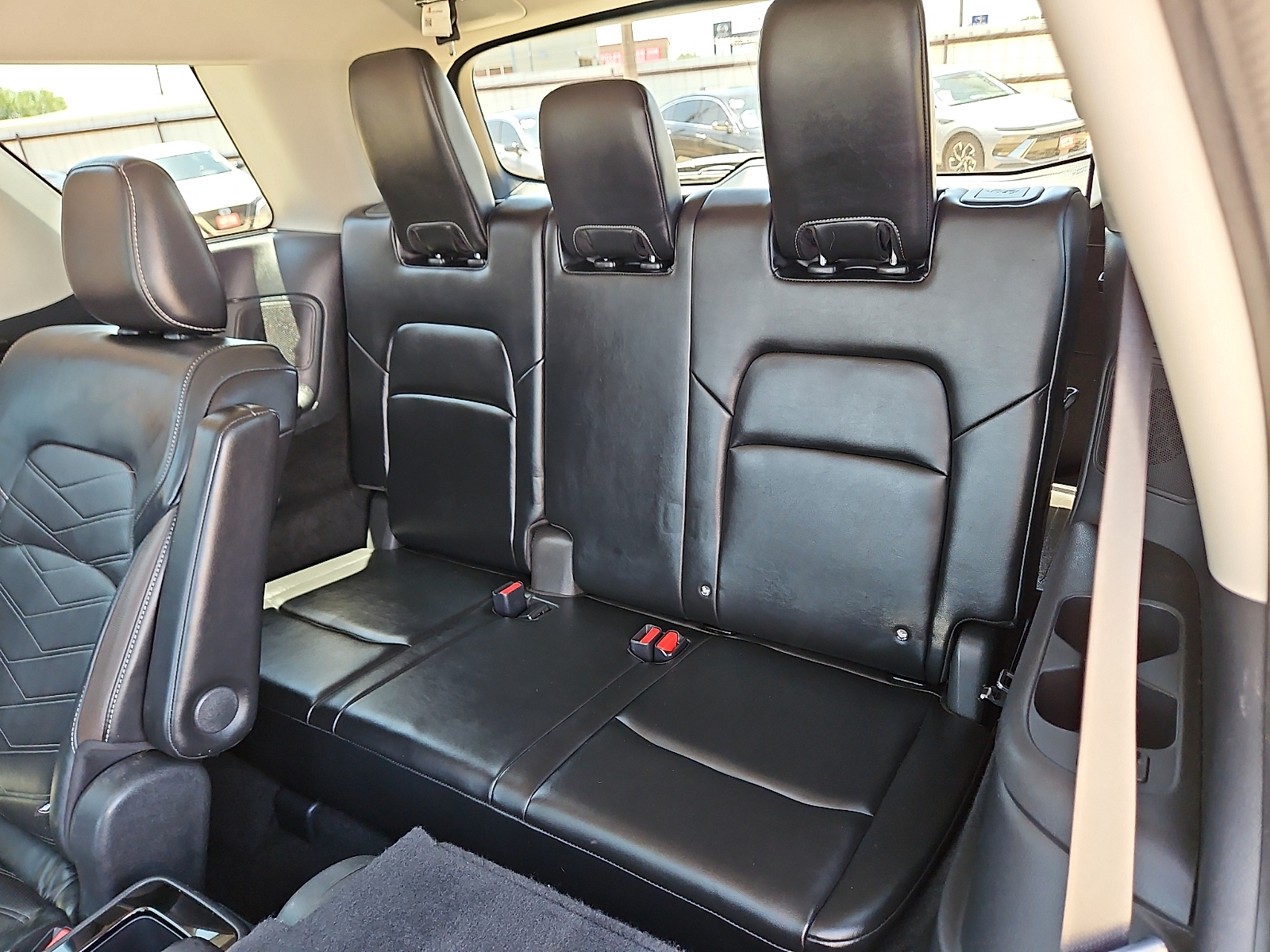 2022 Nissan Pathfinder Platinum 2WD - 11