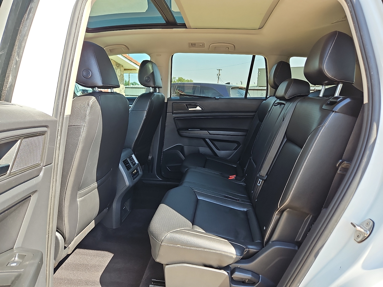 2021 Volkswagen Atlas 3.6L V6 SE w/Technology - 9