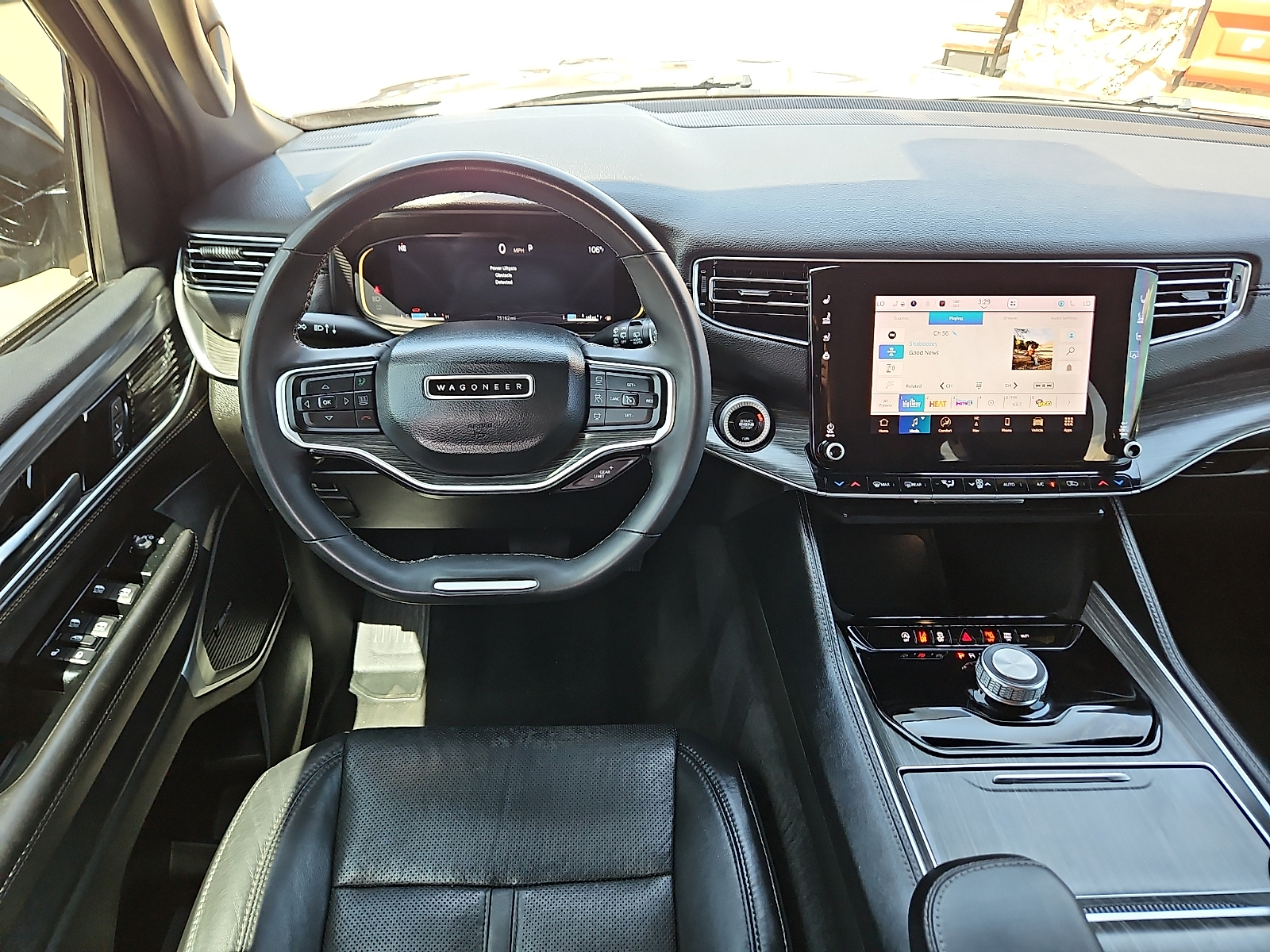 2024 Jeep Wagoneer L Series II 4x2 - 8