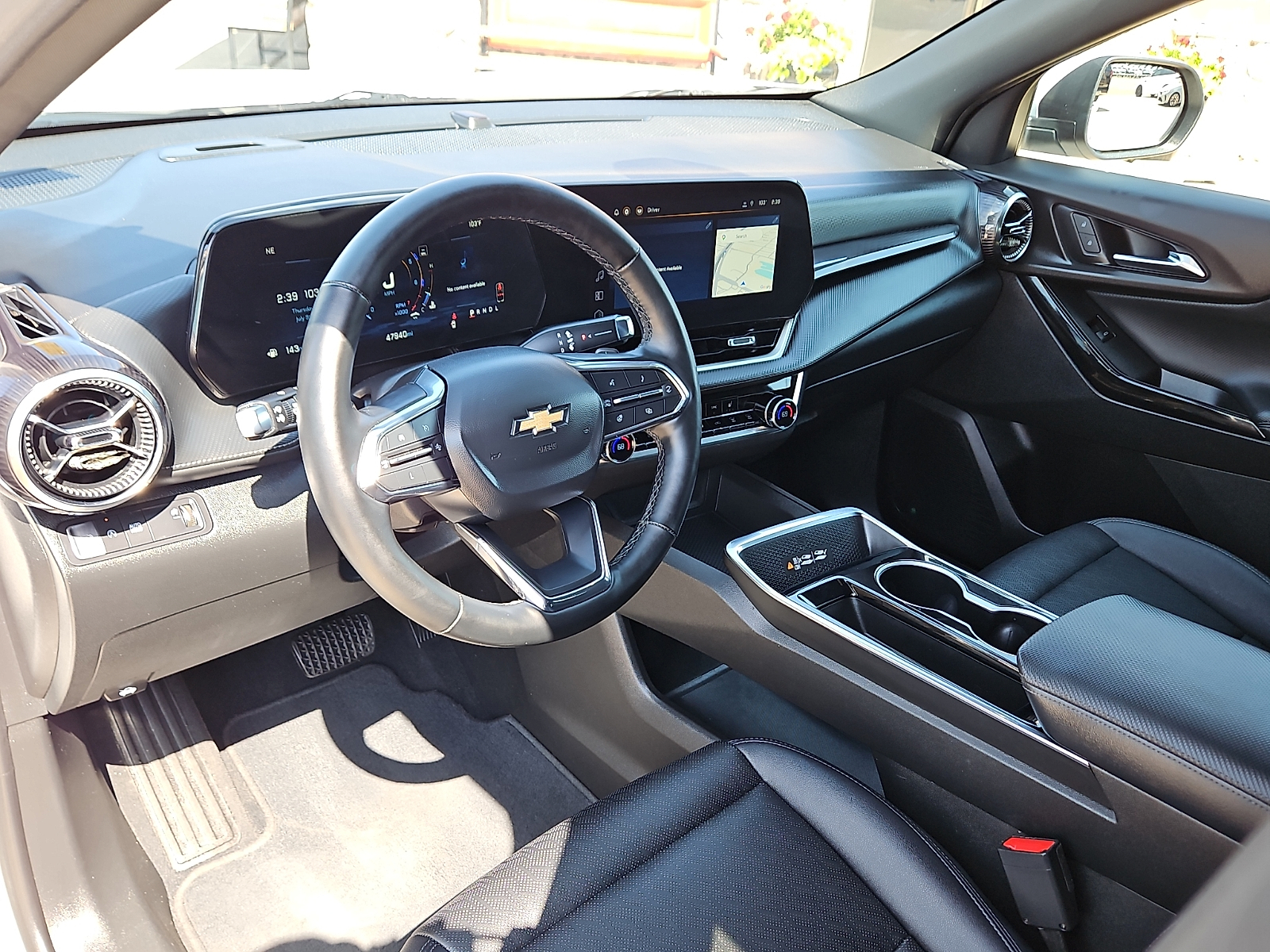 2025 Chevrolet Equinox FWD LT Summit White at Bobby Duby Motors