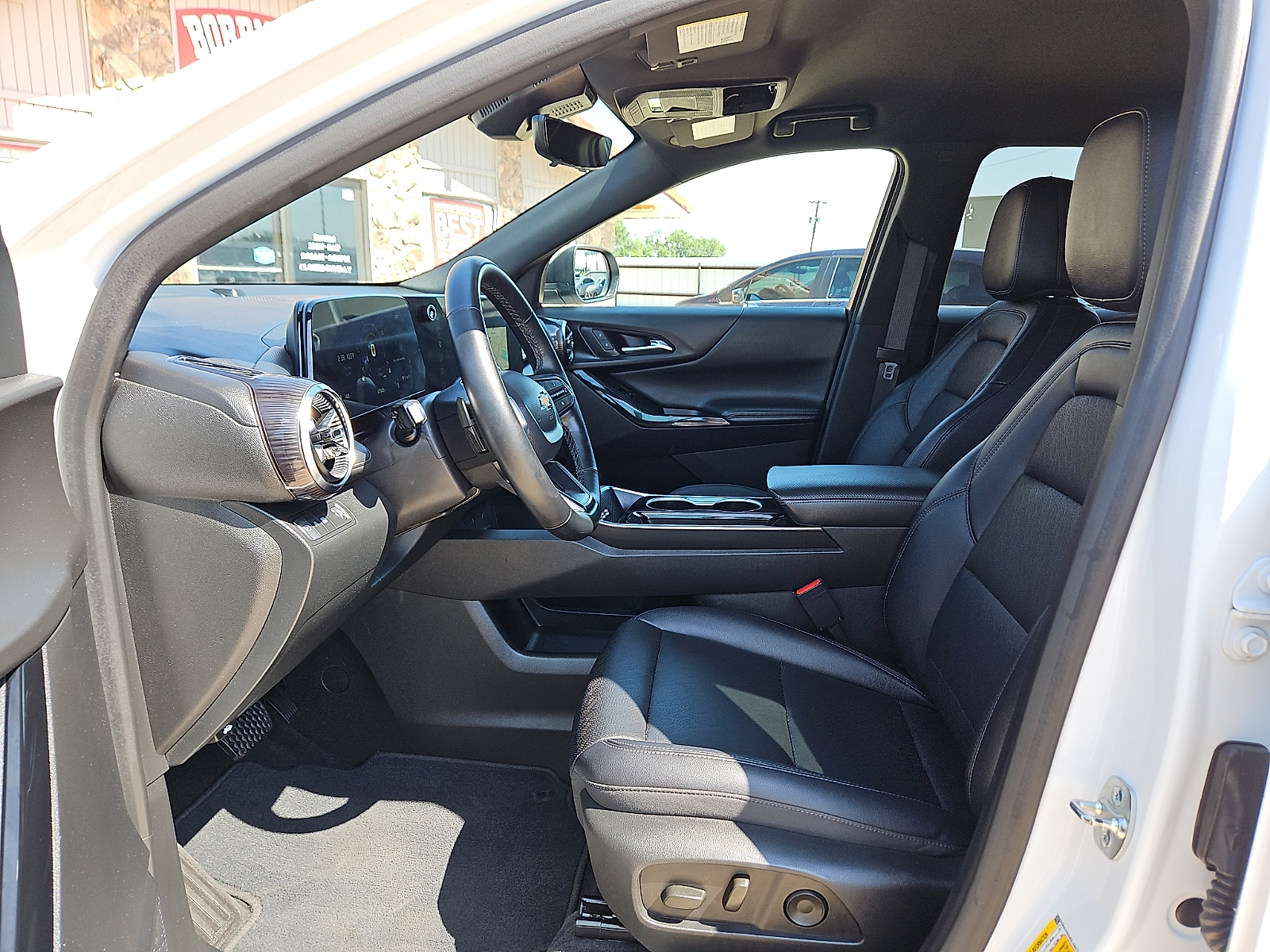 2025 Chevrolet Equinox FWD LT Summit White at Bobby Duby Motors