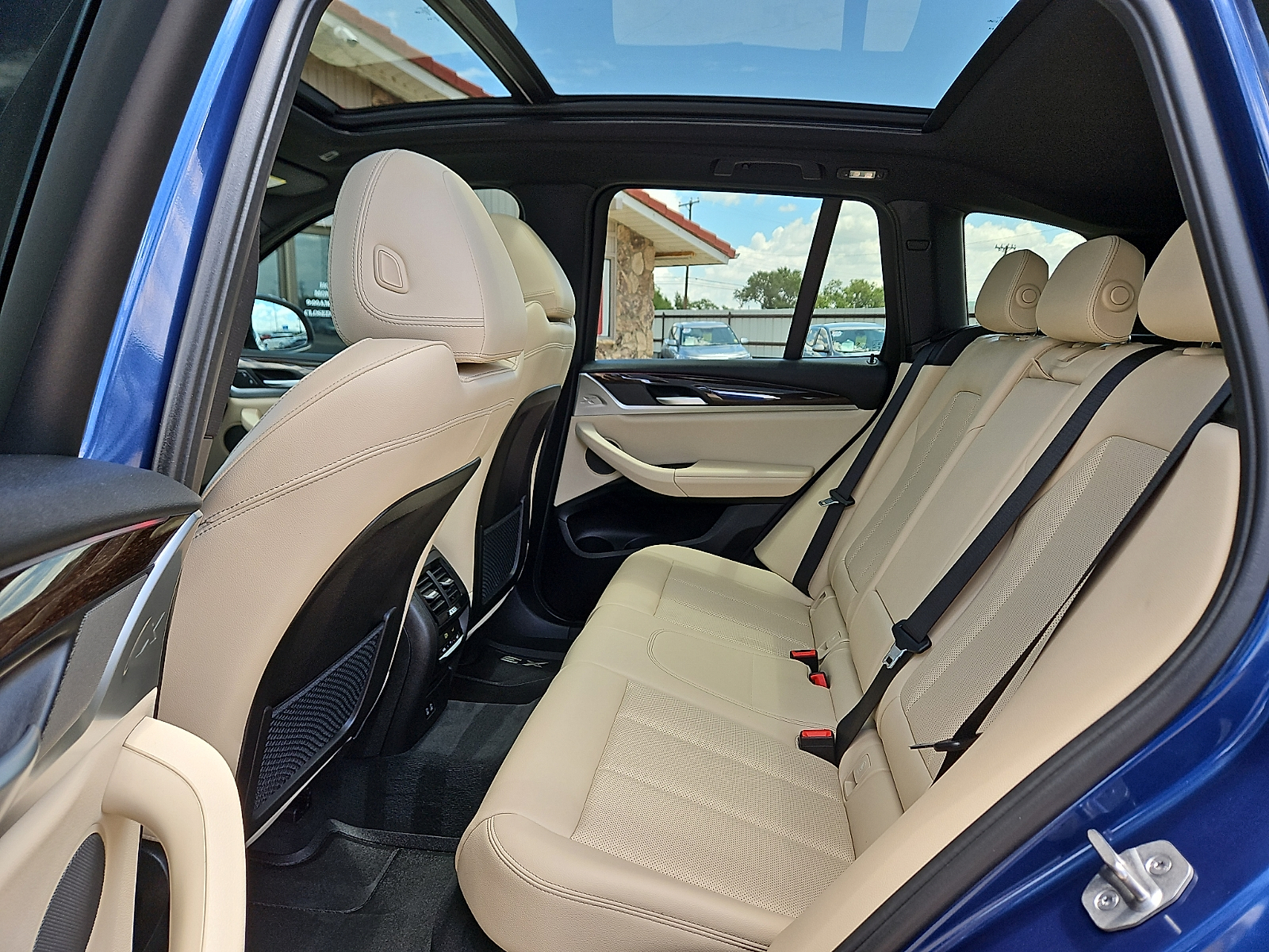 2023 BMW X3 xDrive30i - 11
